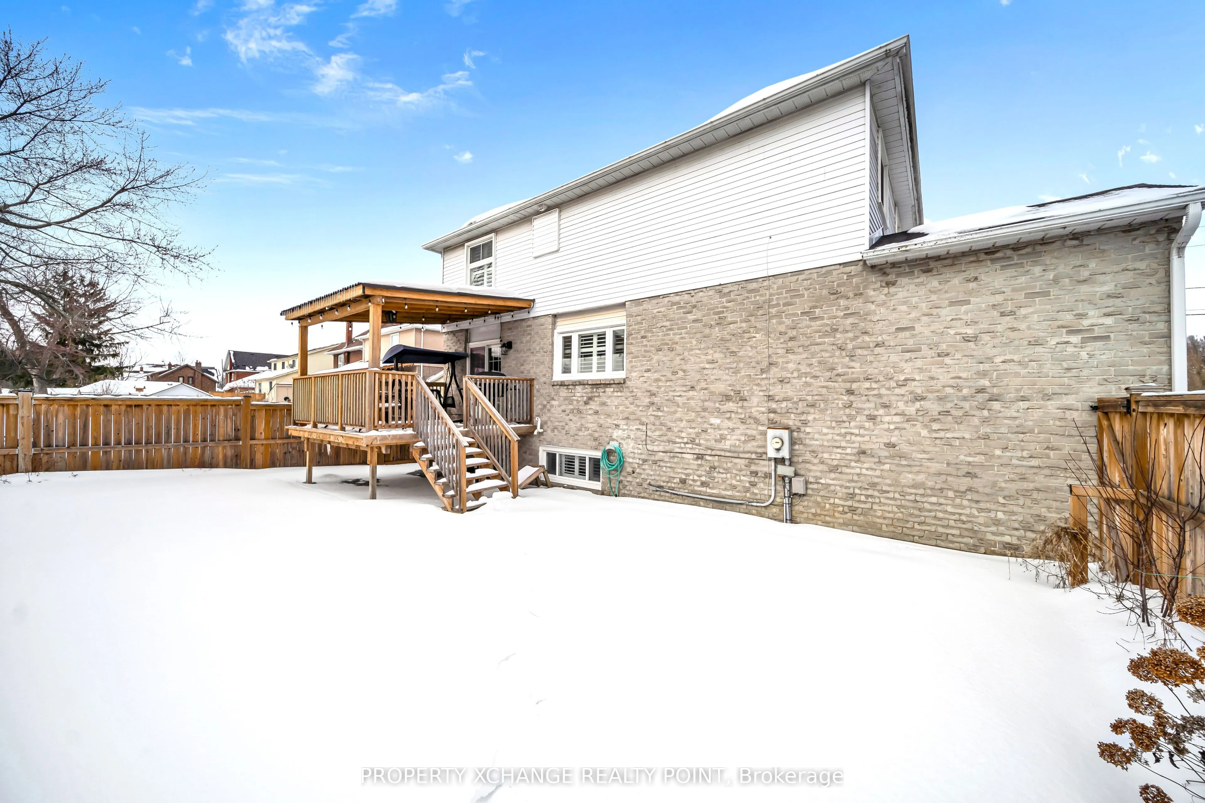 12 Waverly Street S