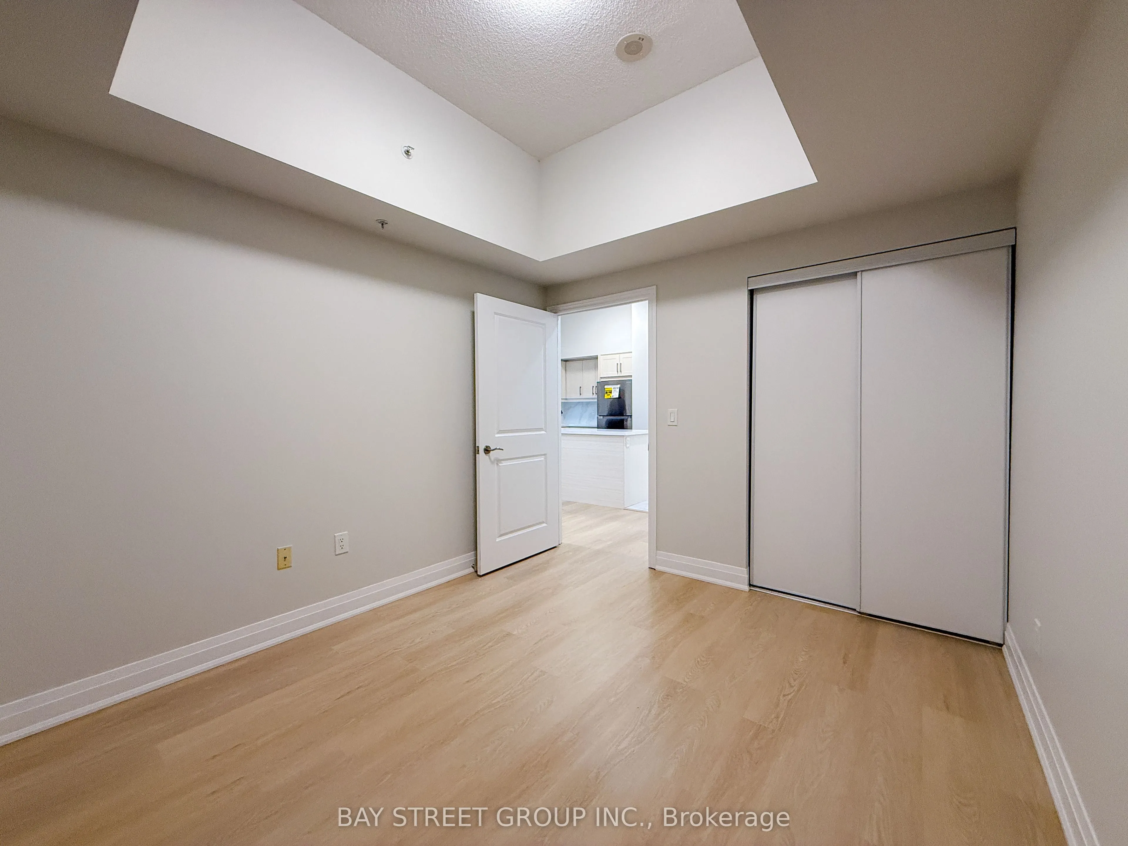 1038 Mcnicoll Avenue #218