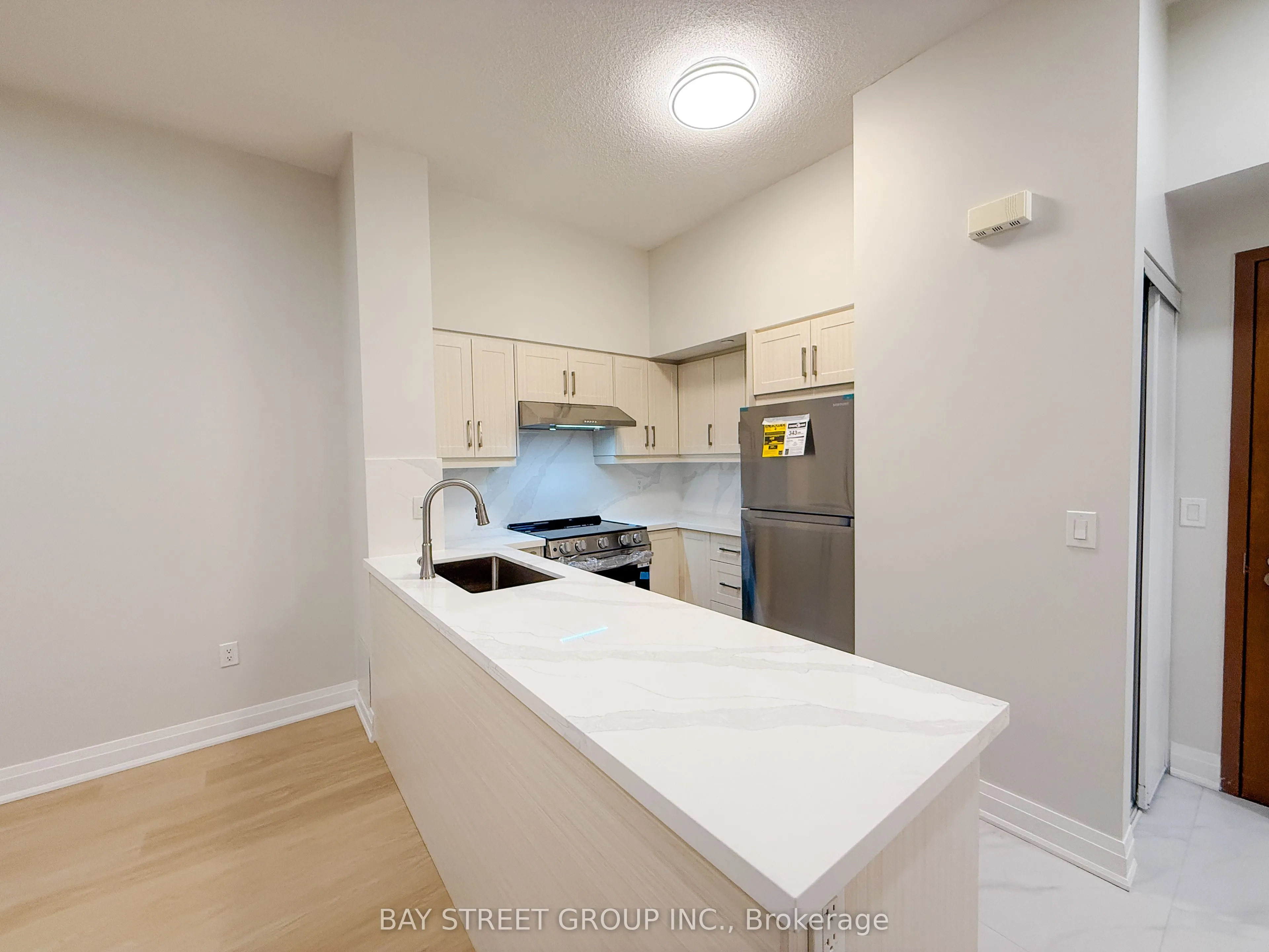 1038 Mcnicoll Avenue #218