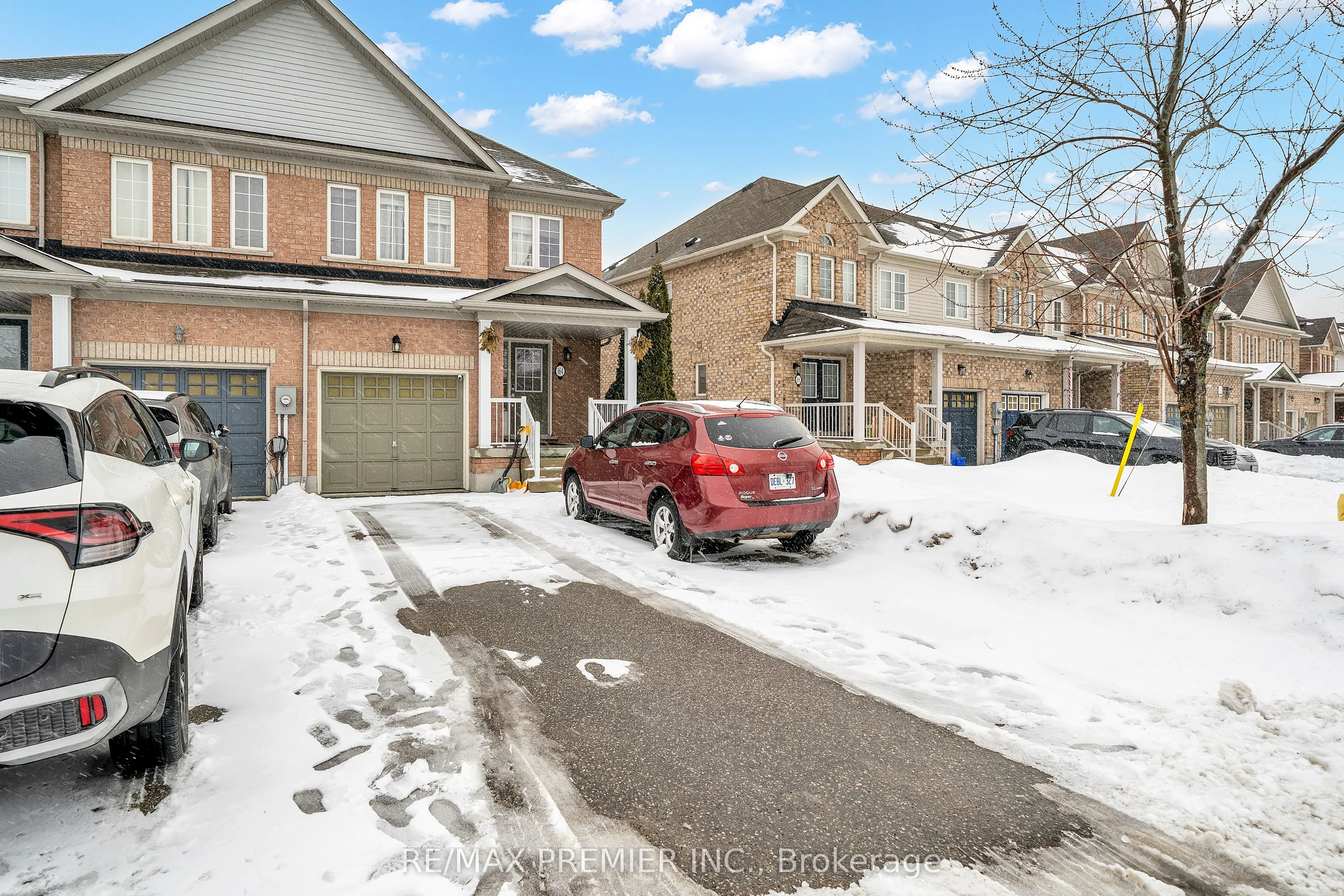 164 Dewell Crescent