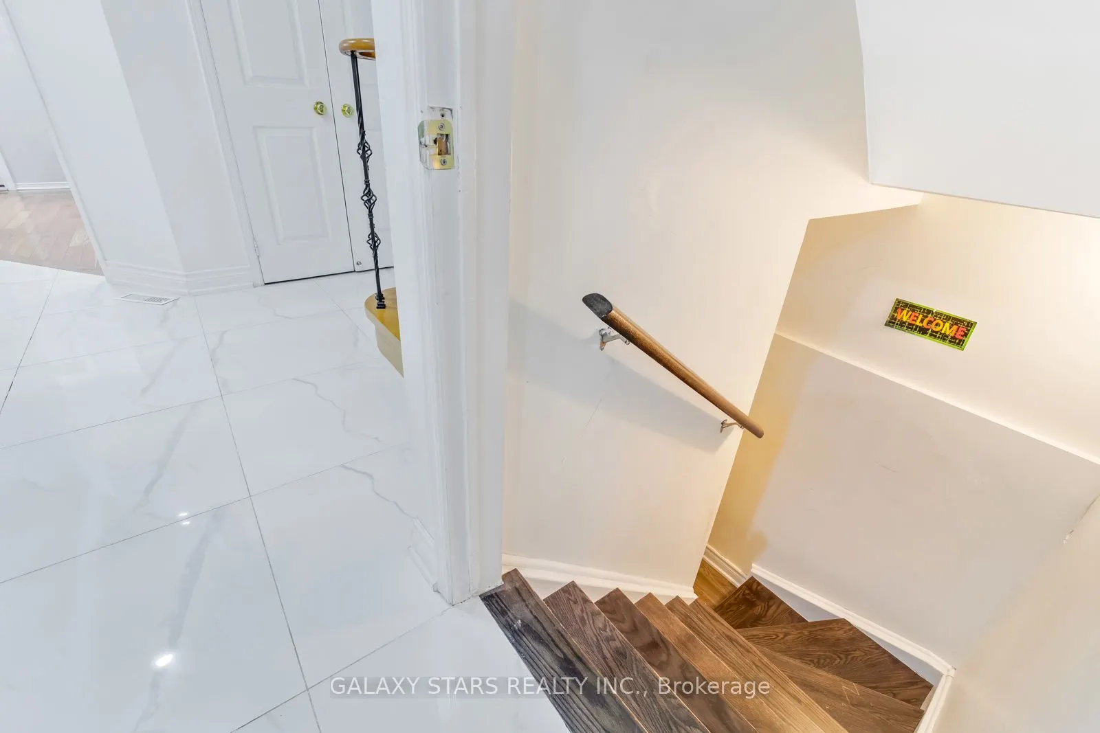 25 Fieldnest Crescent