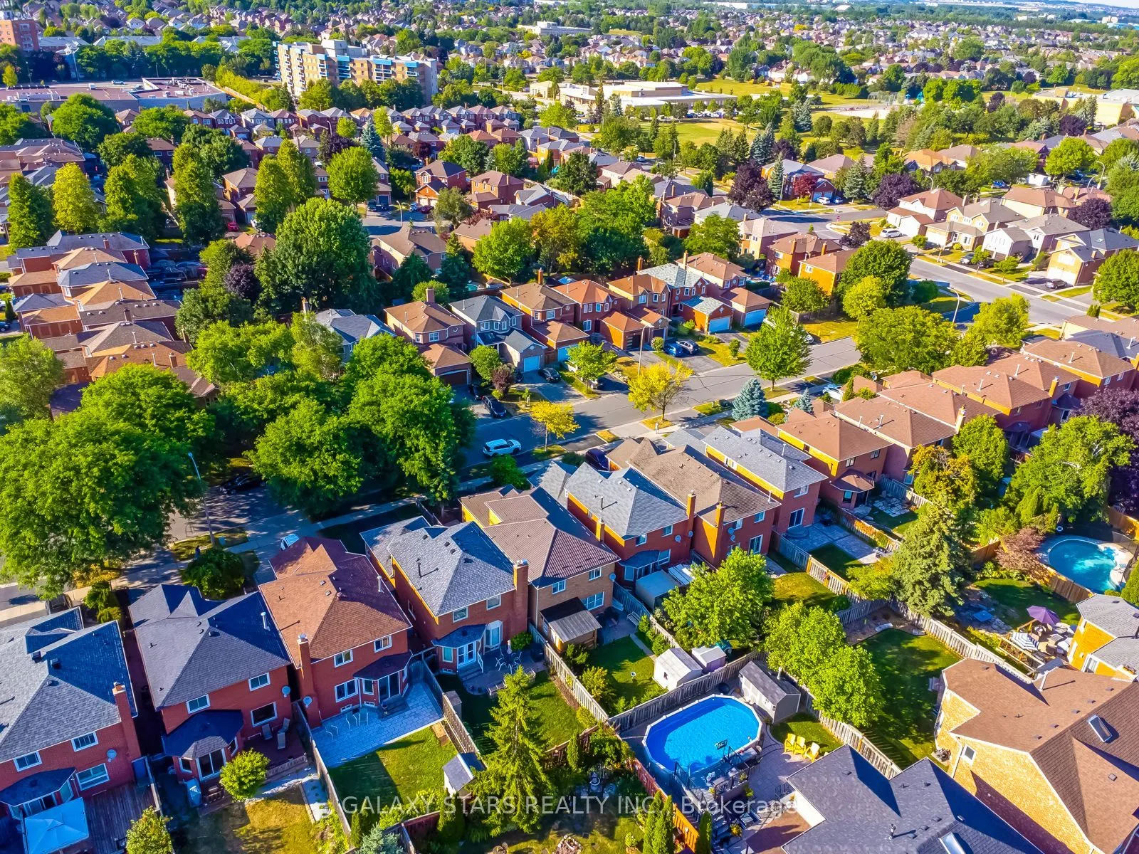 25 Fieldnest Crescent