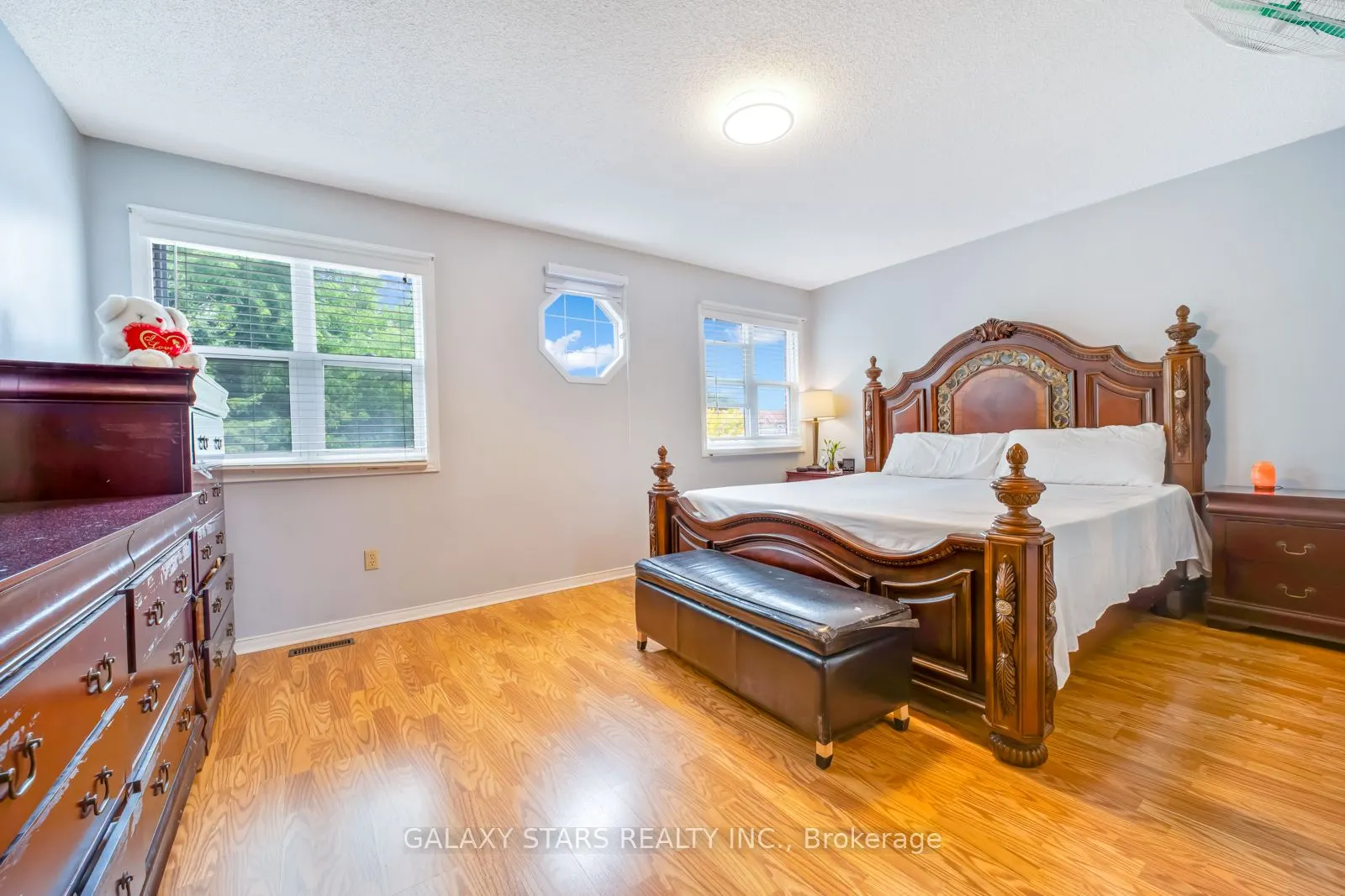 25 Fieldnest Crescent