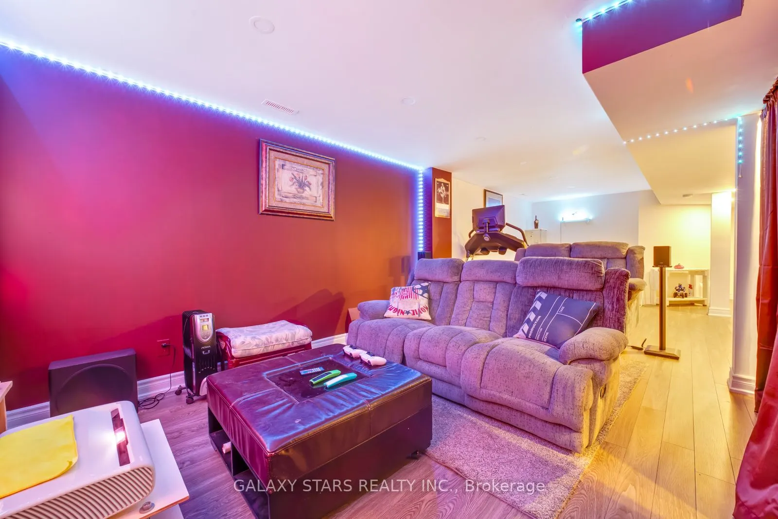25 Fieldnest Crescent