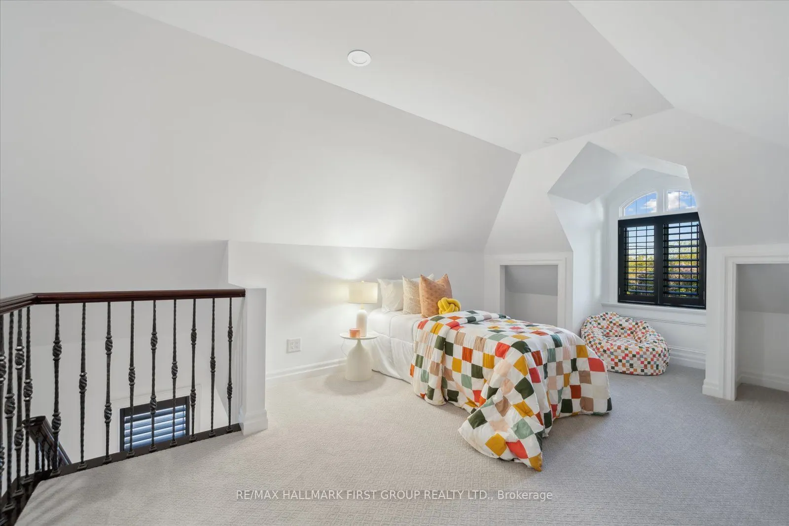 134 Front Street E