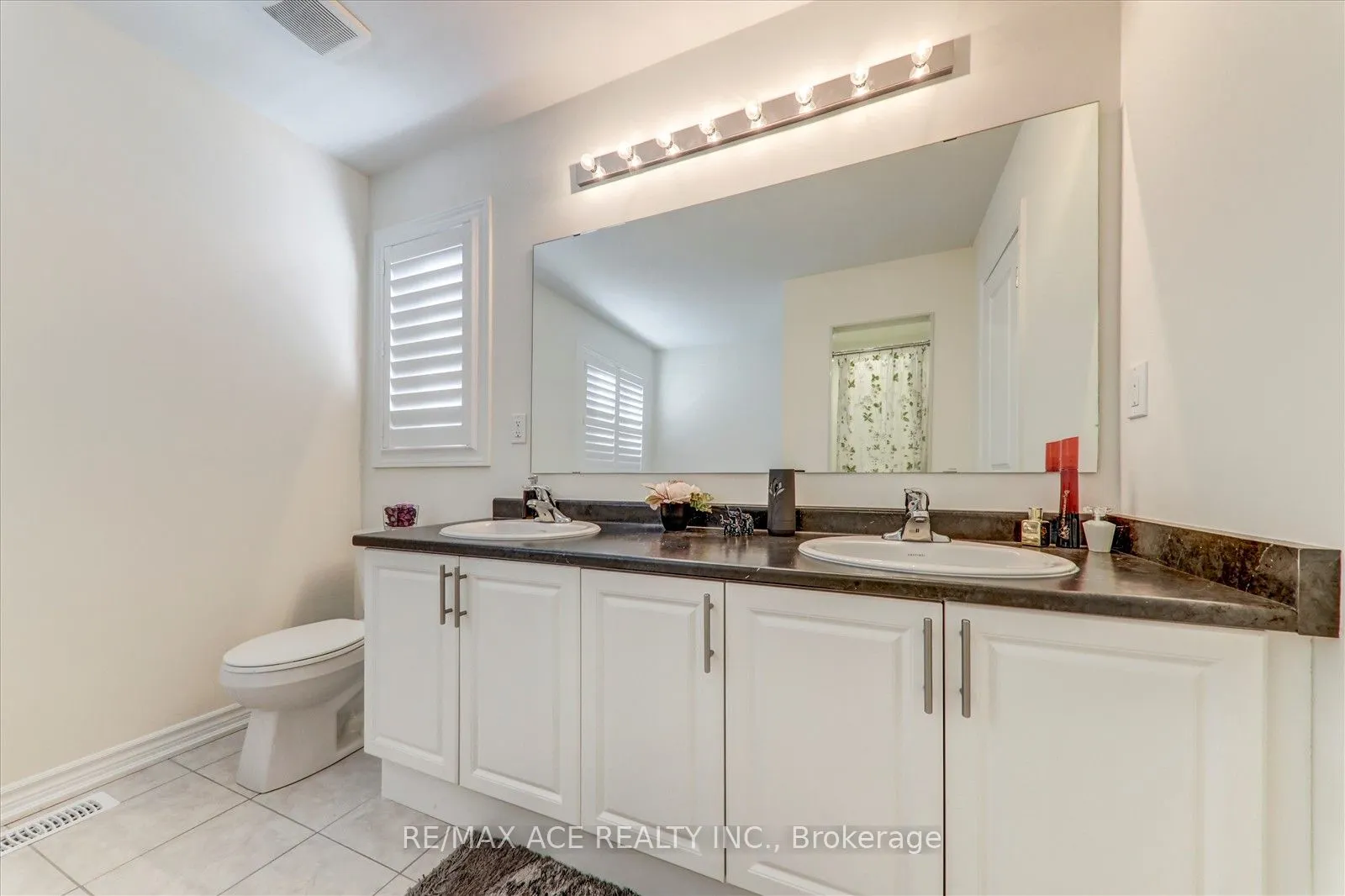 1152 Skyridge Boulevard