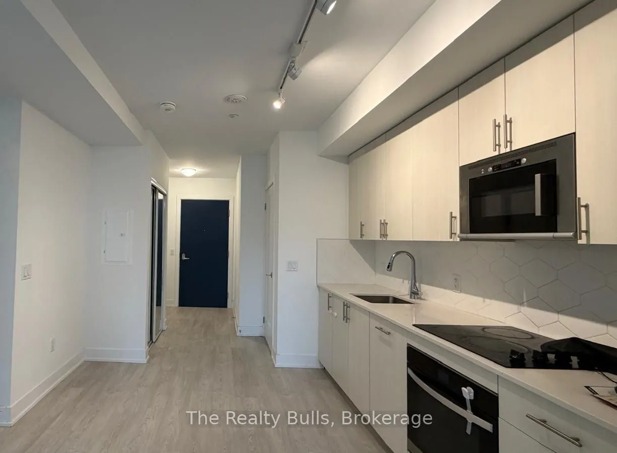 2545 SIMCOE Street #235