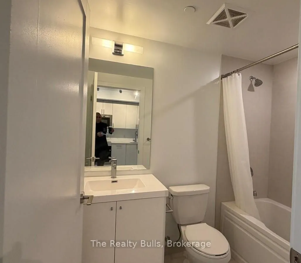 2545 SIMCOE Street #235