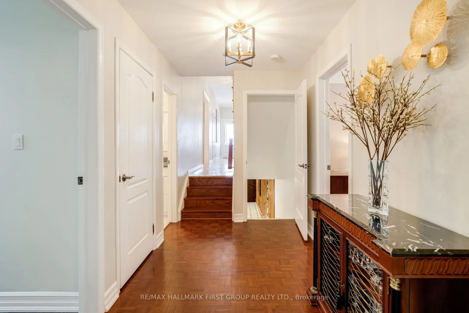 520 Mcleod Crescent