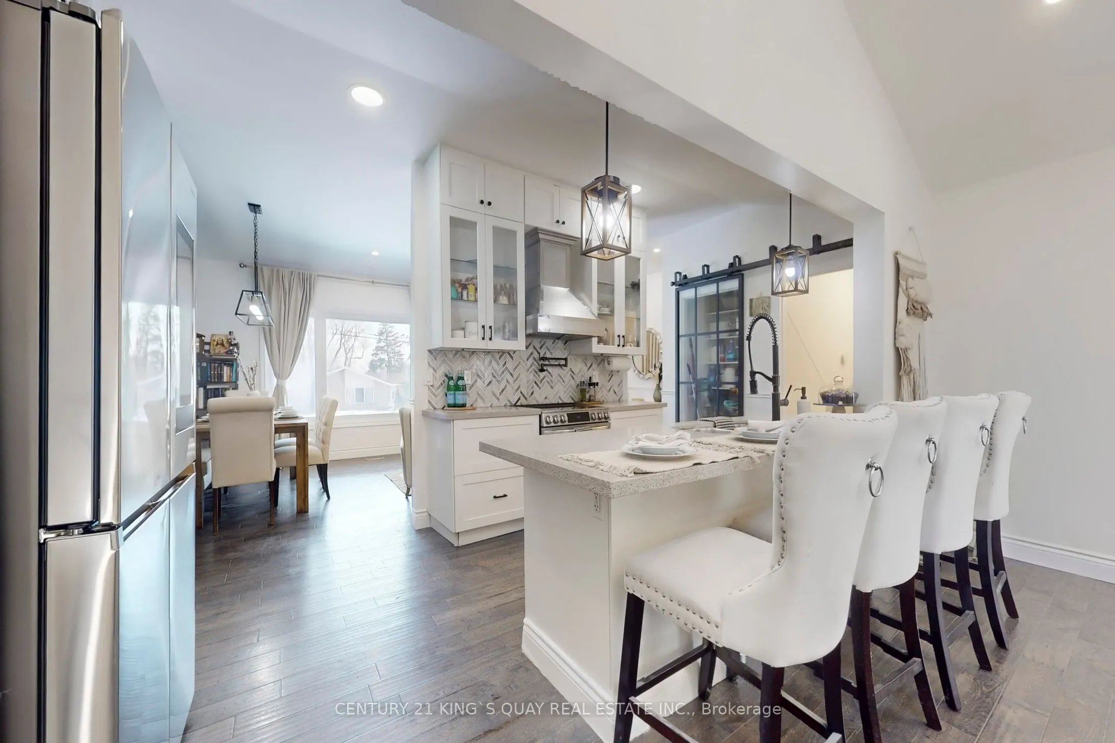 618 Sunset Boulevard