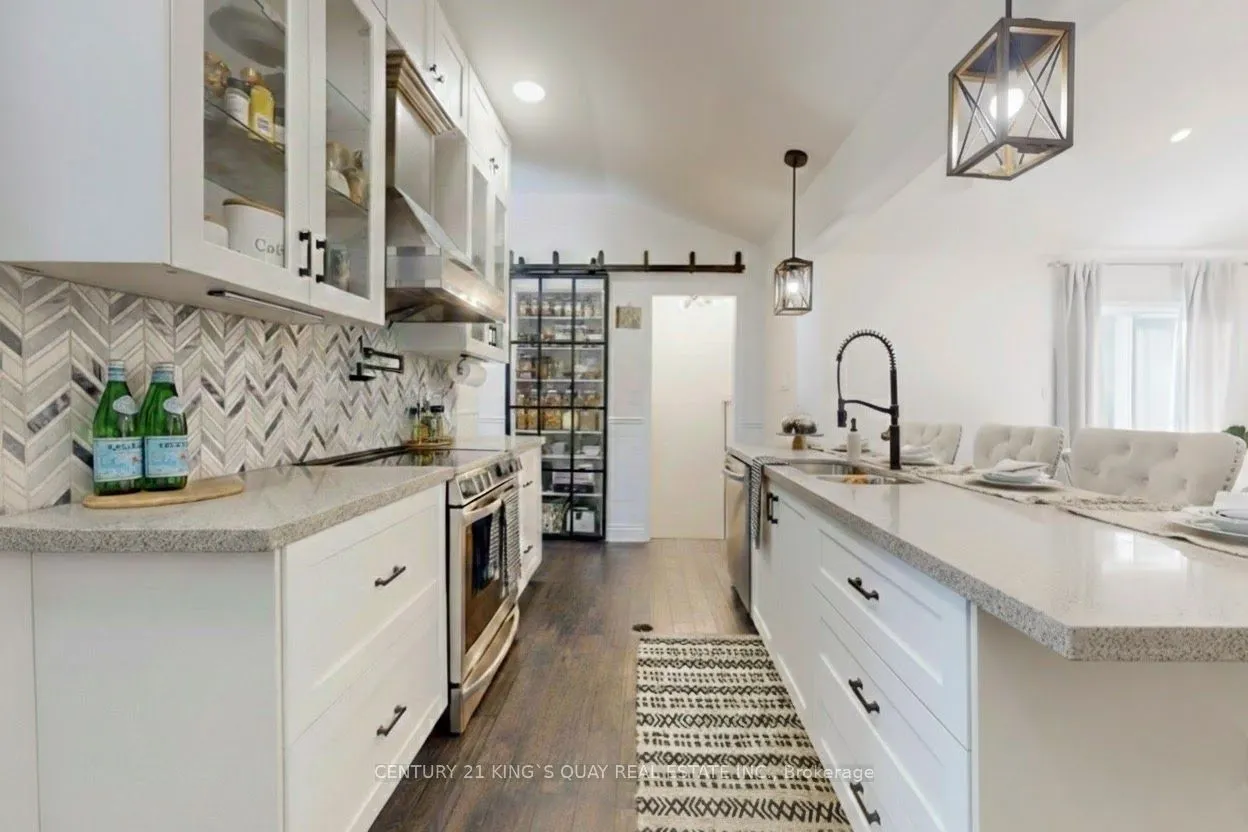 618 Sunset Boulevard