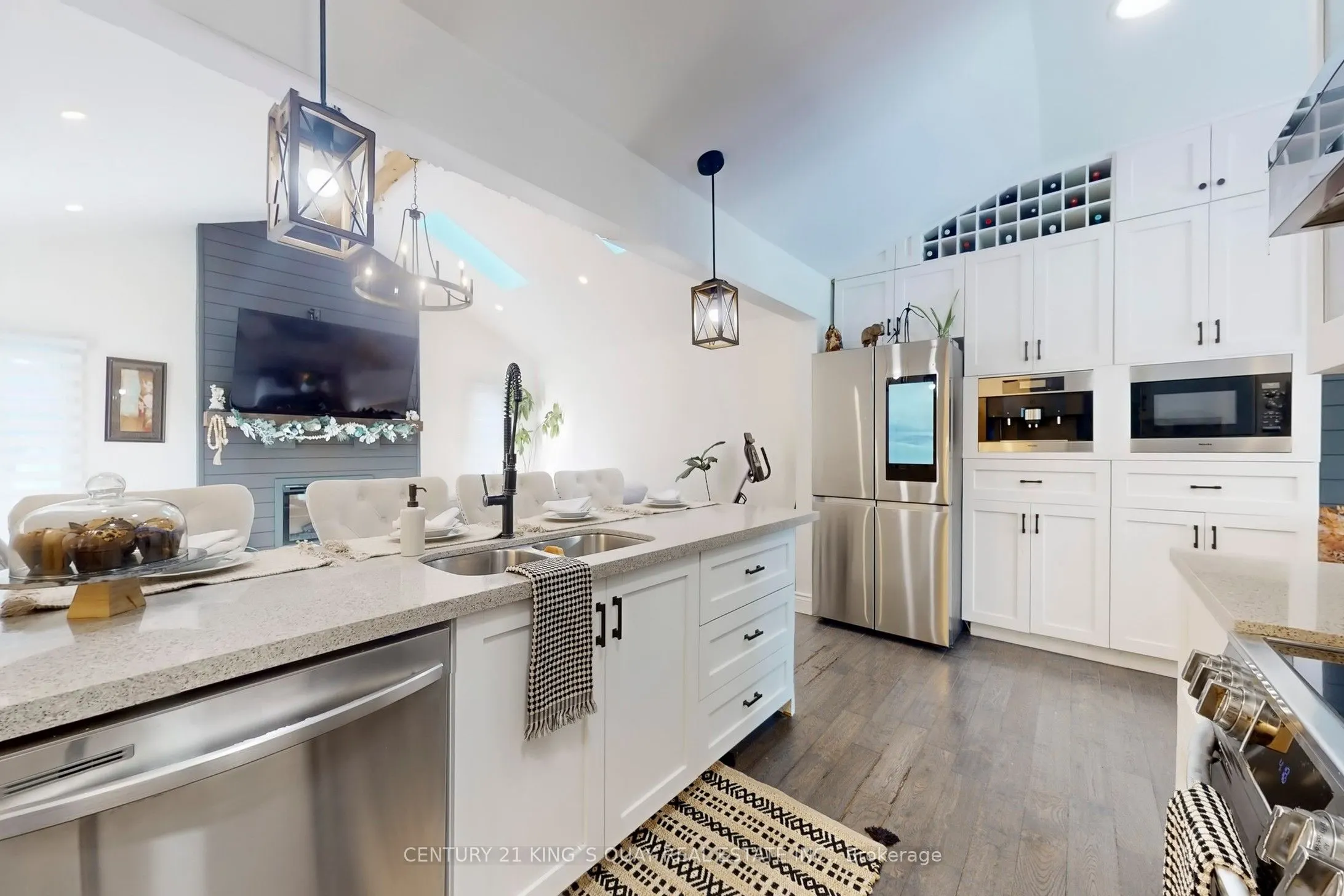 618 Sunset Boulevard