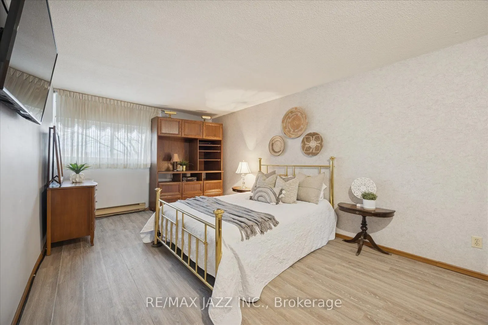 120 Elgin Street W #102