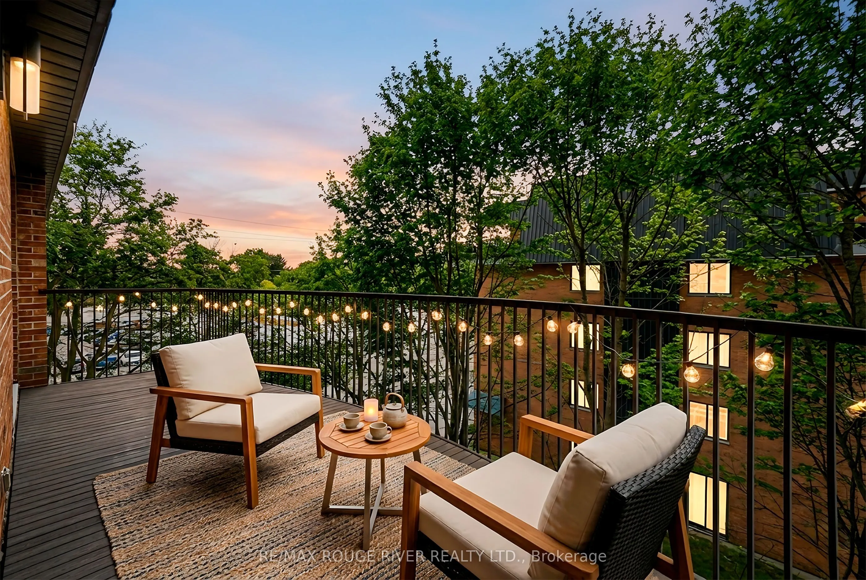 337 Simcoe Street #401