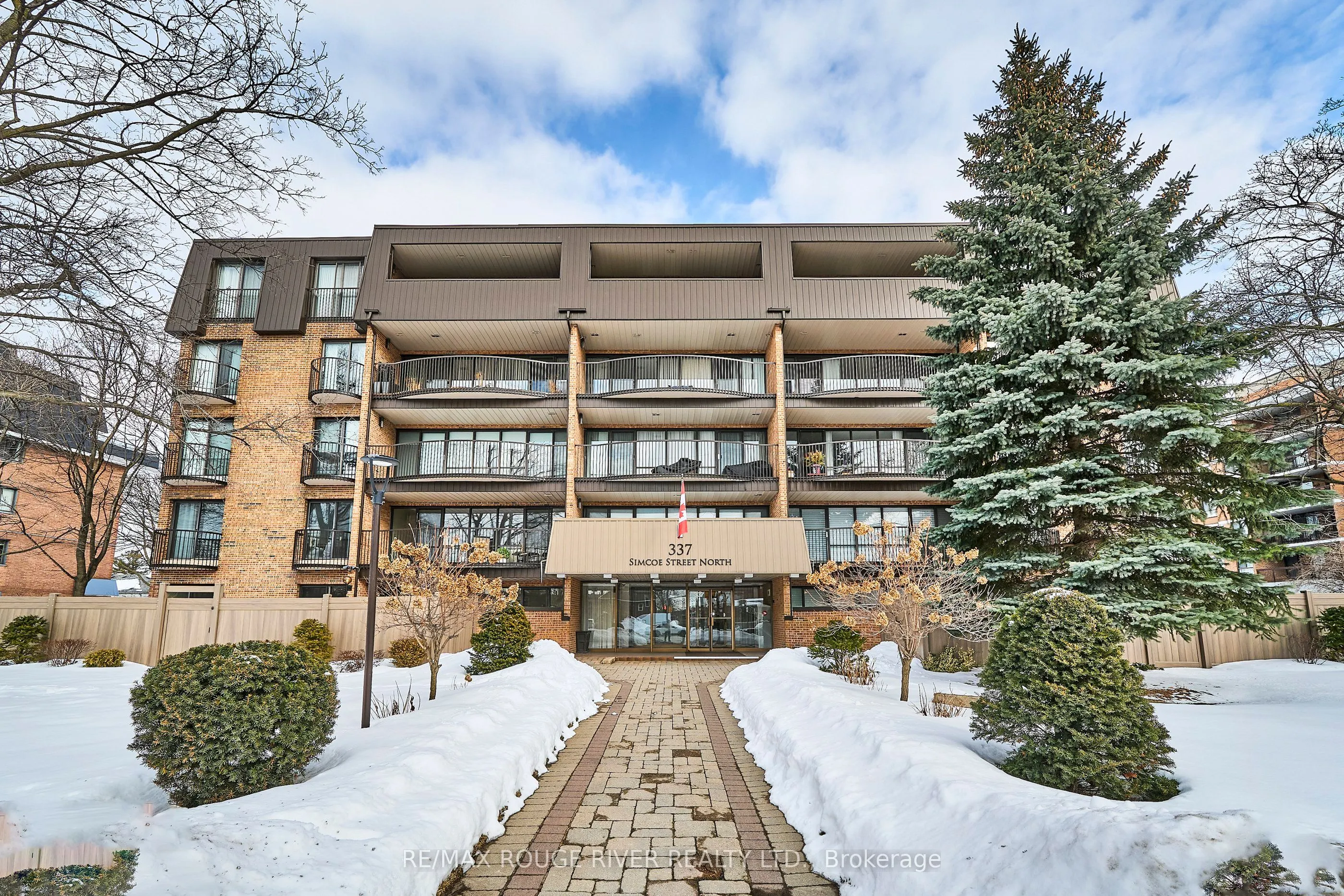 337 Simcoe Street #401
