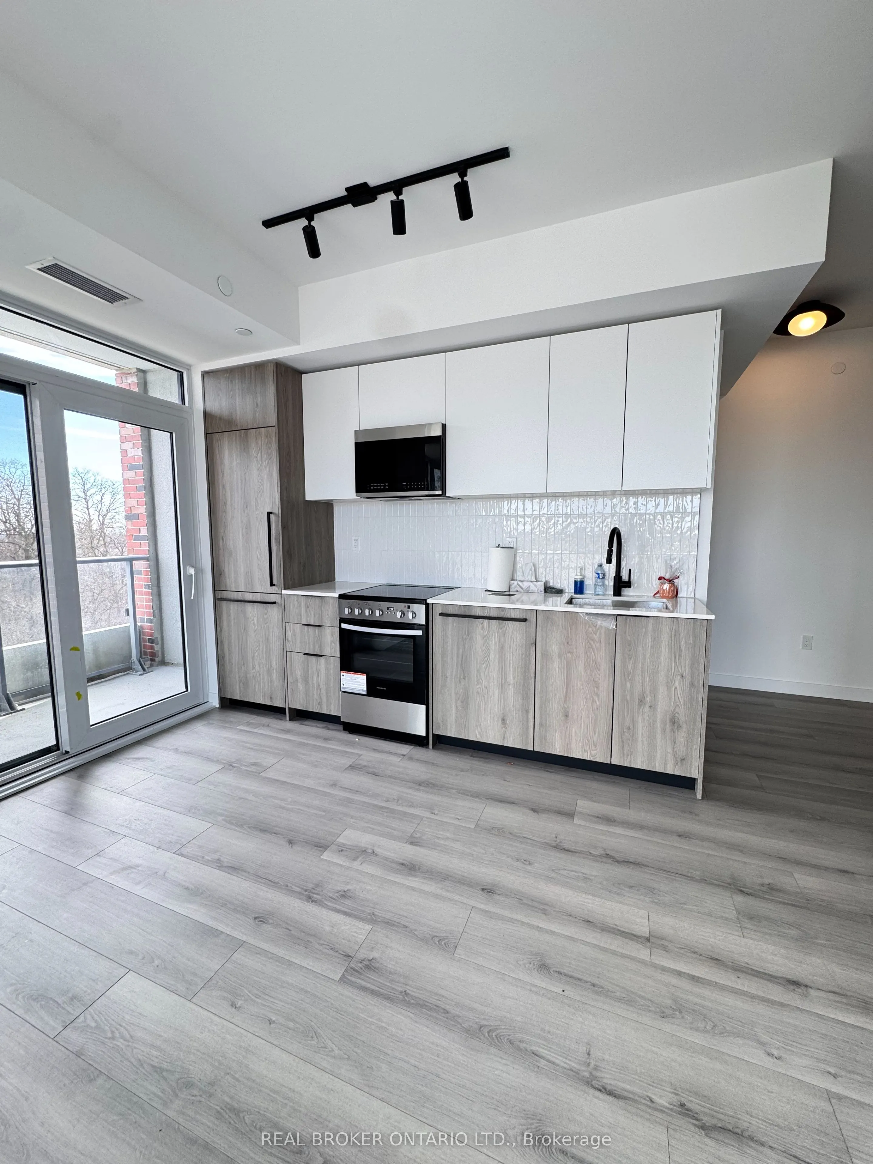 1635 MILITARY Trail #420