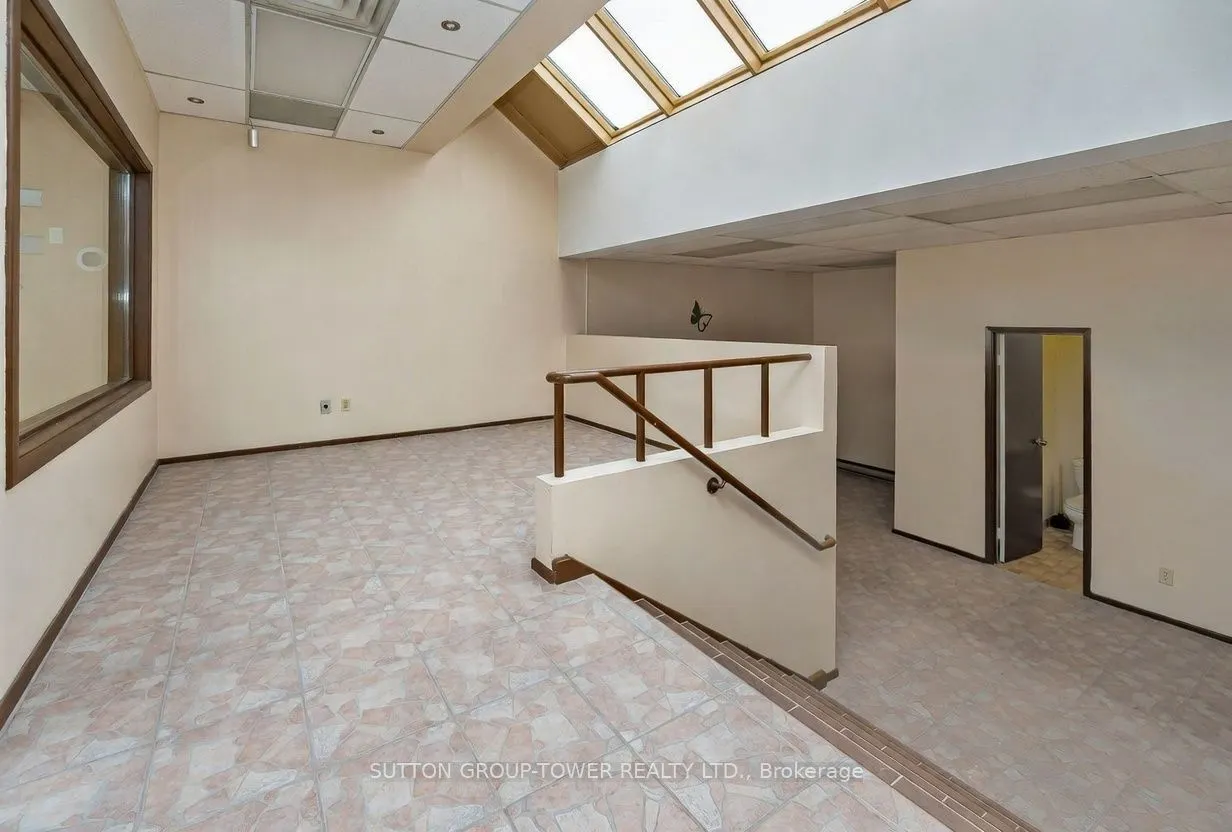 6 Collinsgrove Road