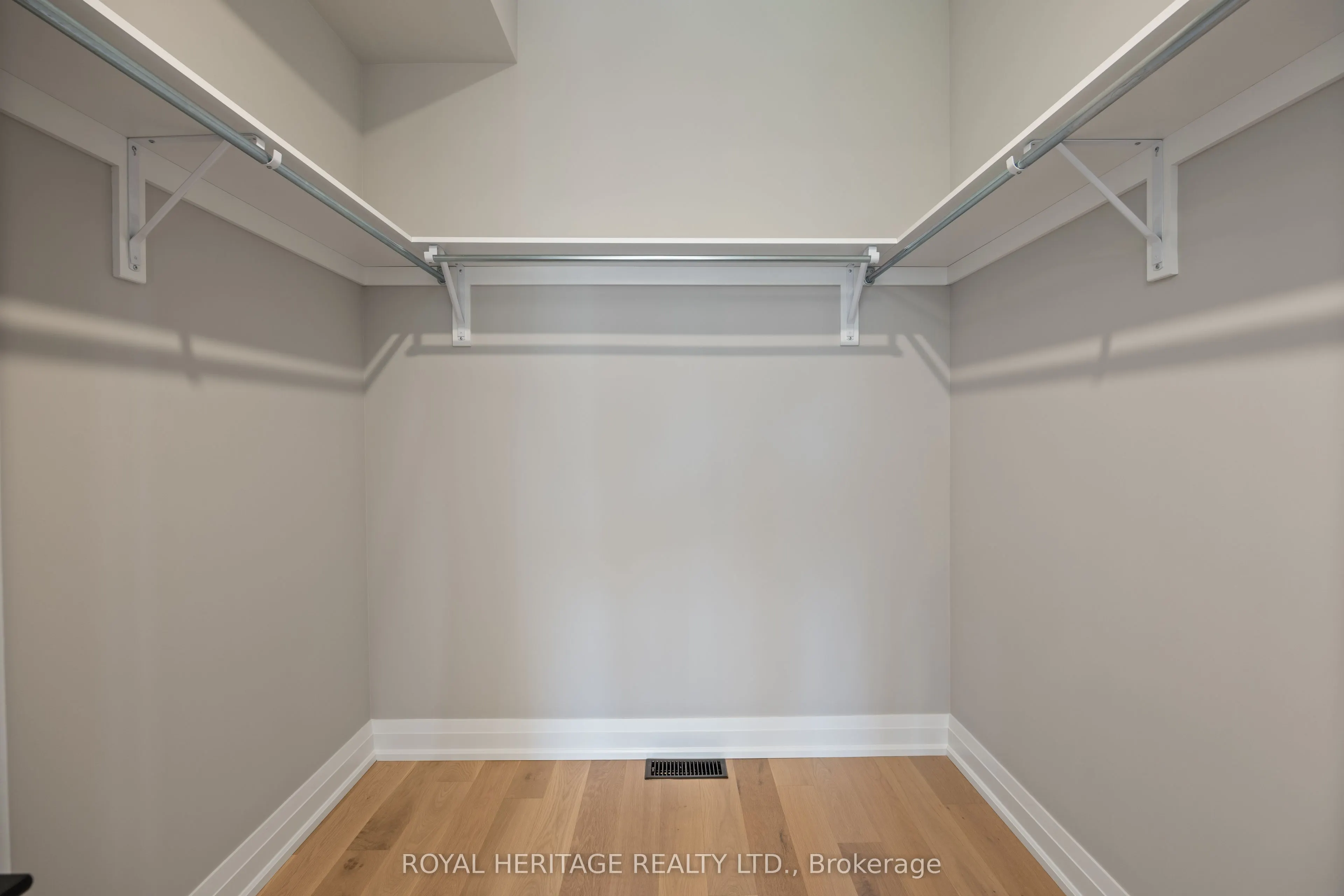 25 Inverlynn Way