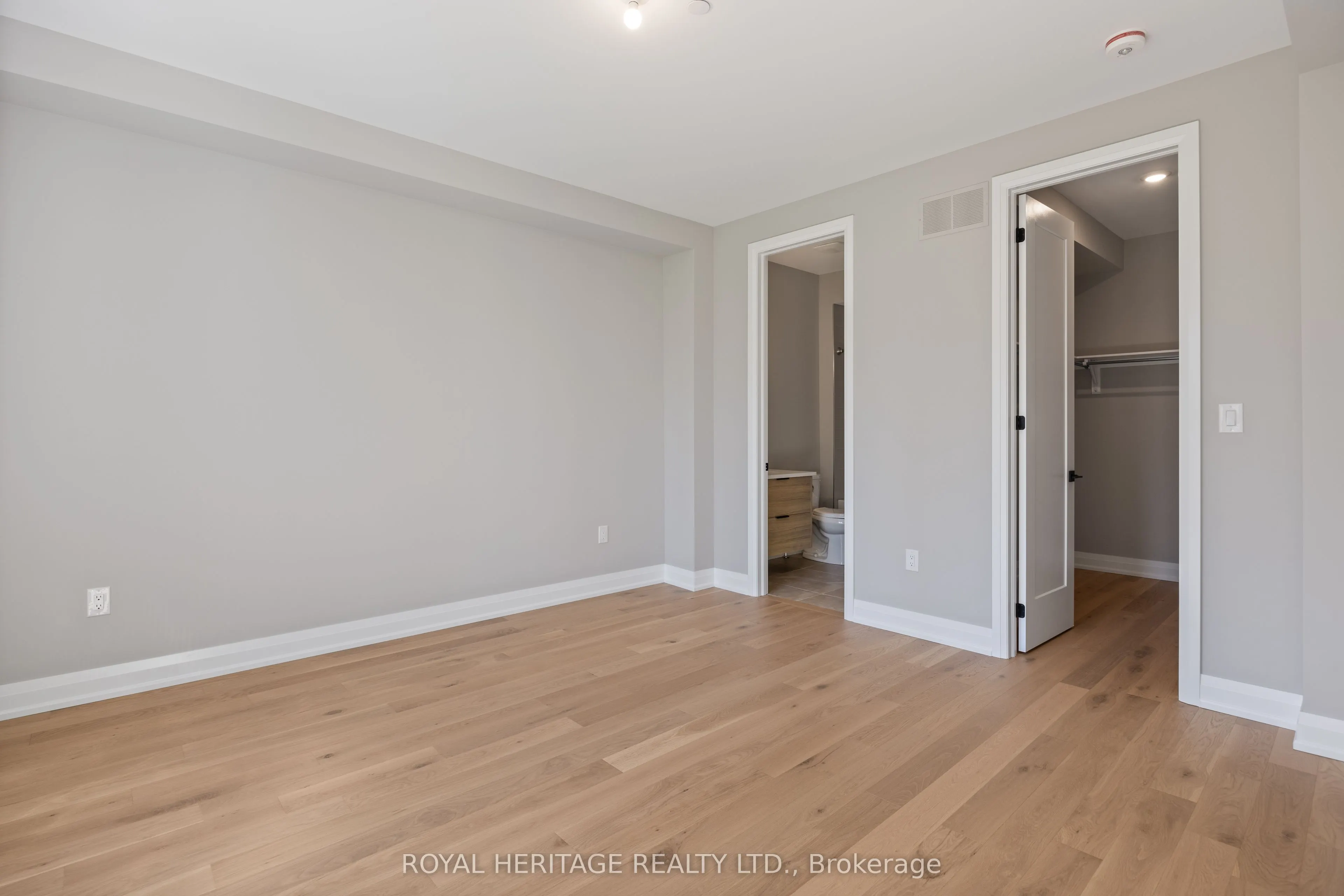 25 Inverlynn Way