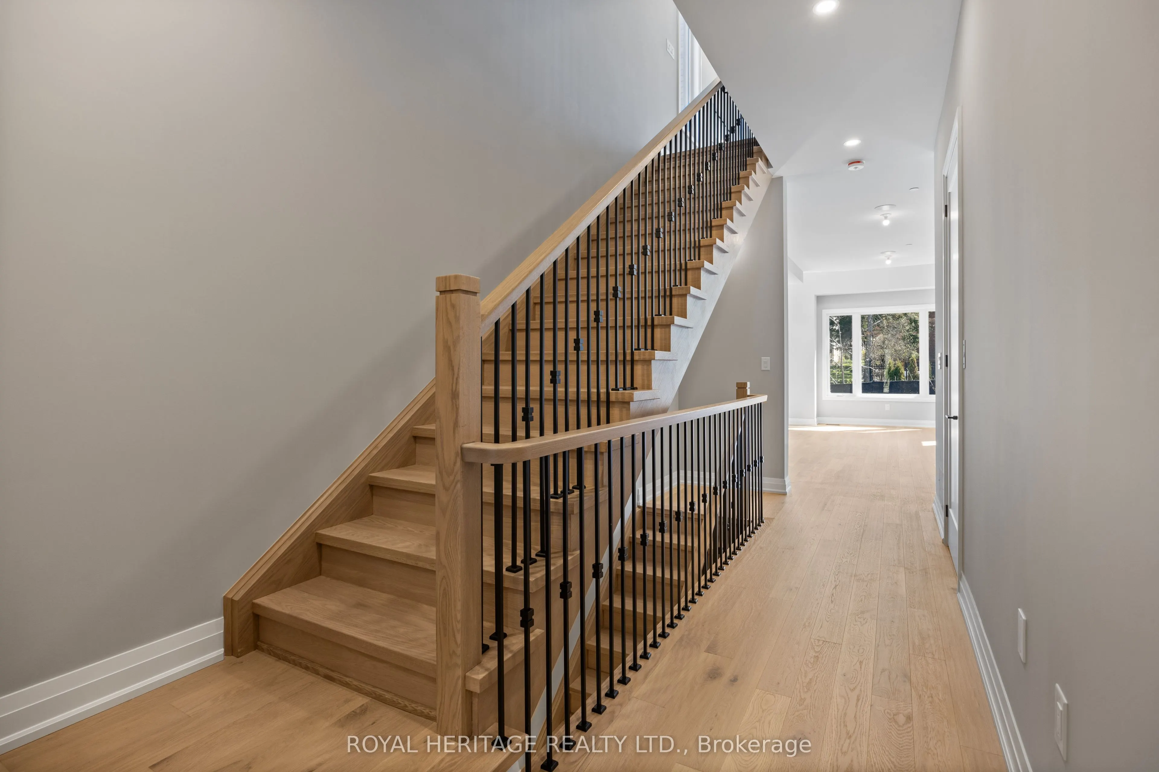 25 Inverlynn Way