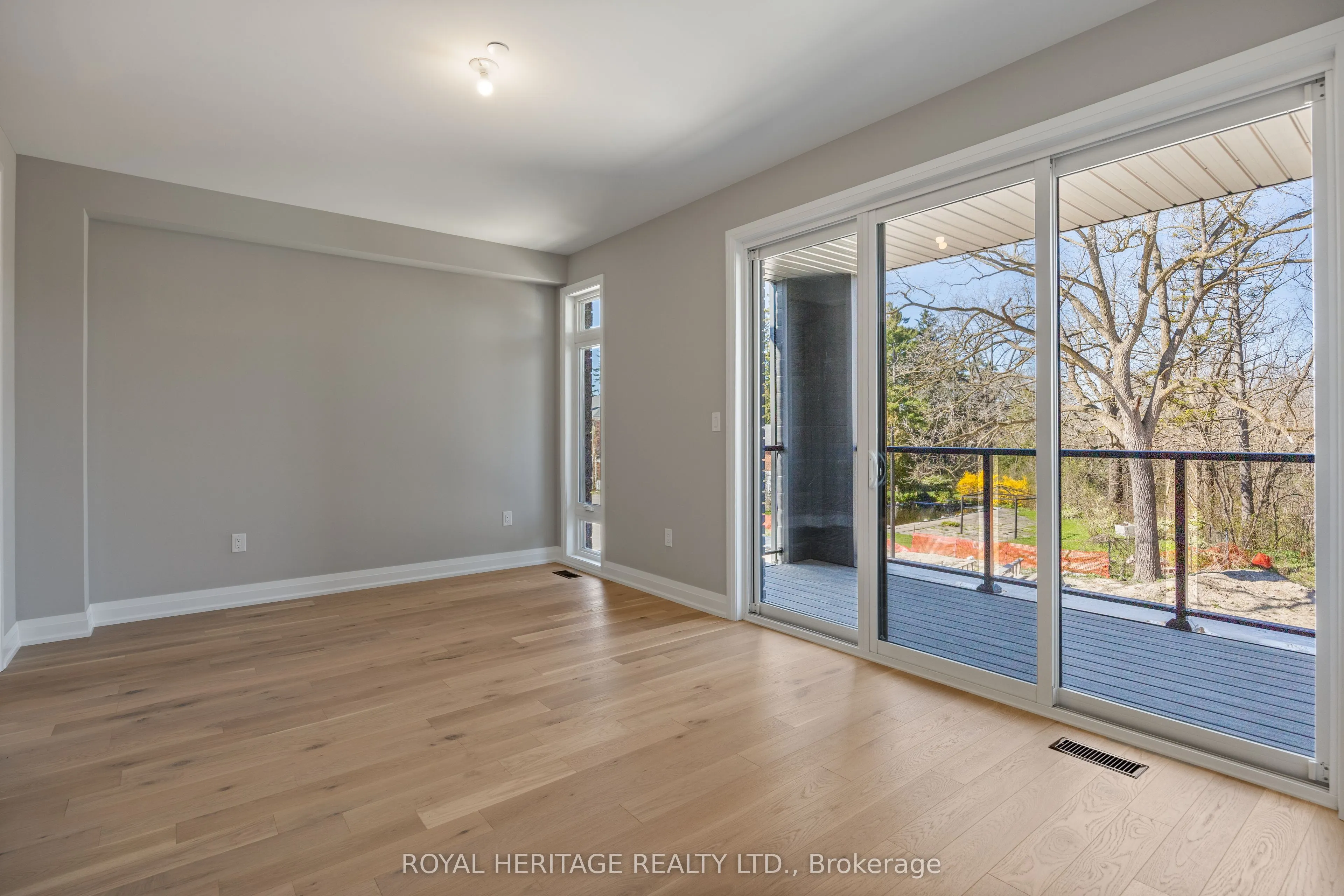 25 Inverlynn Way