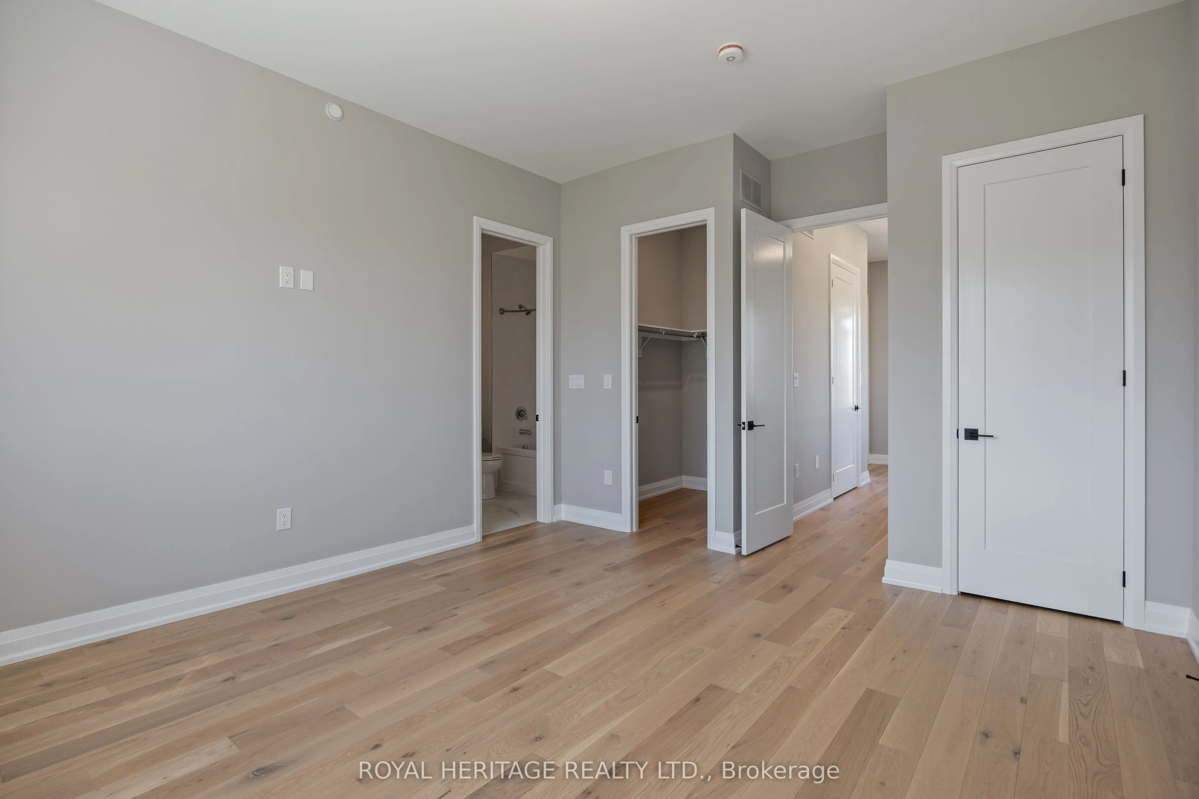 25 Inverlynn Way