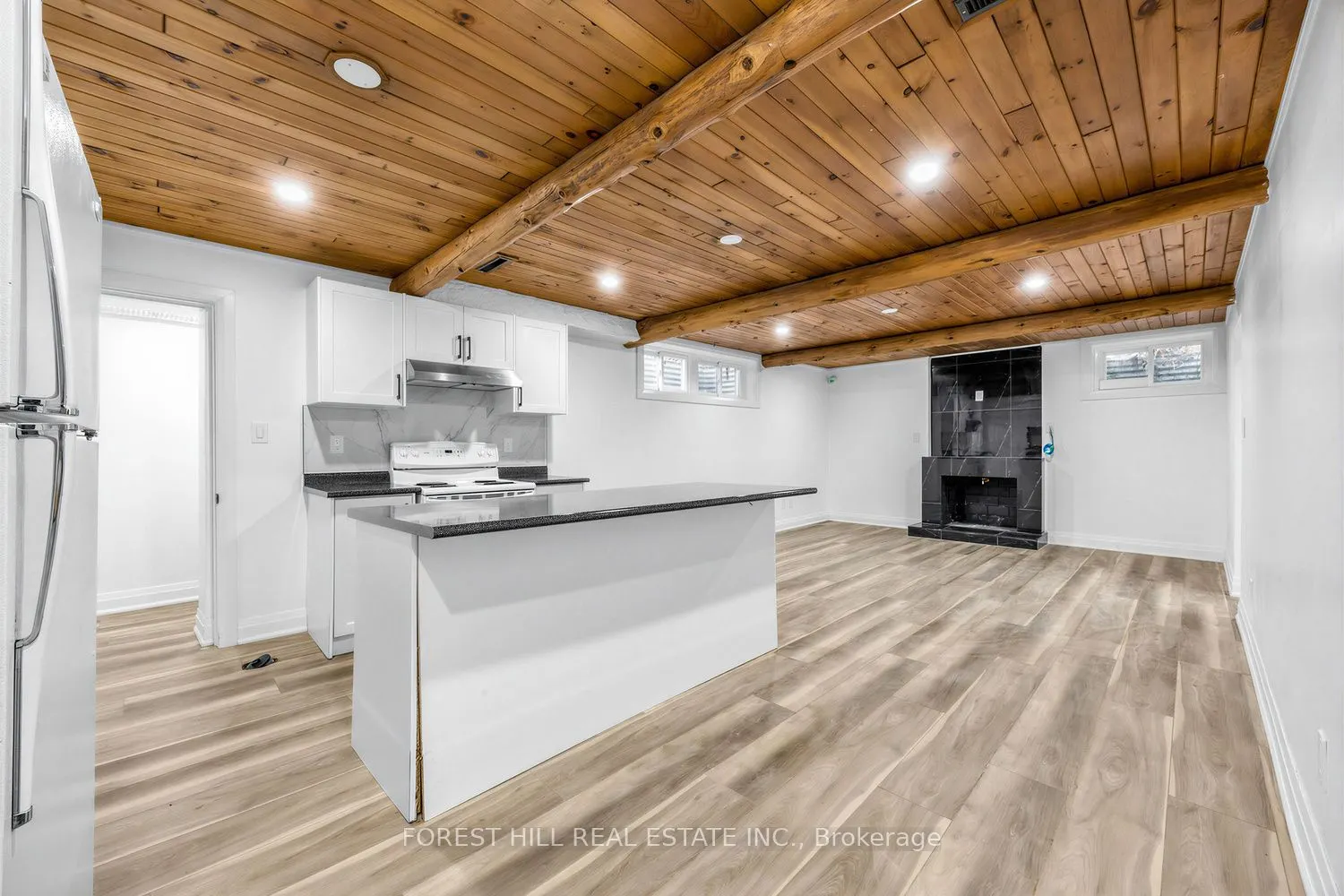 180 Glenwood Crescent