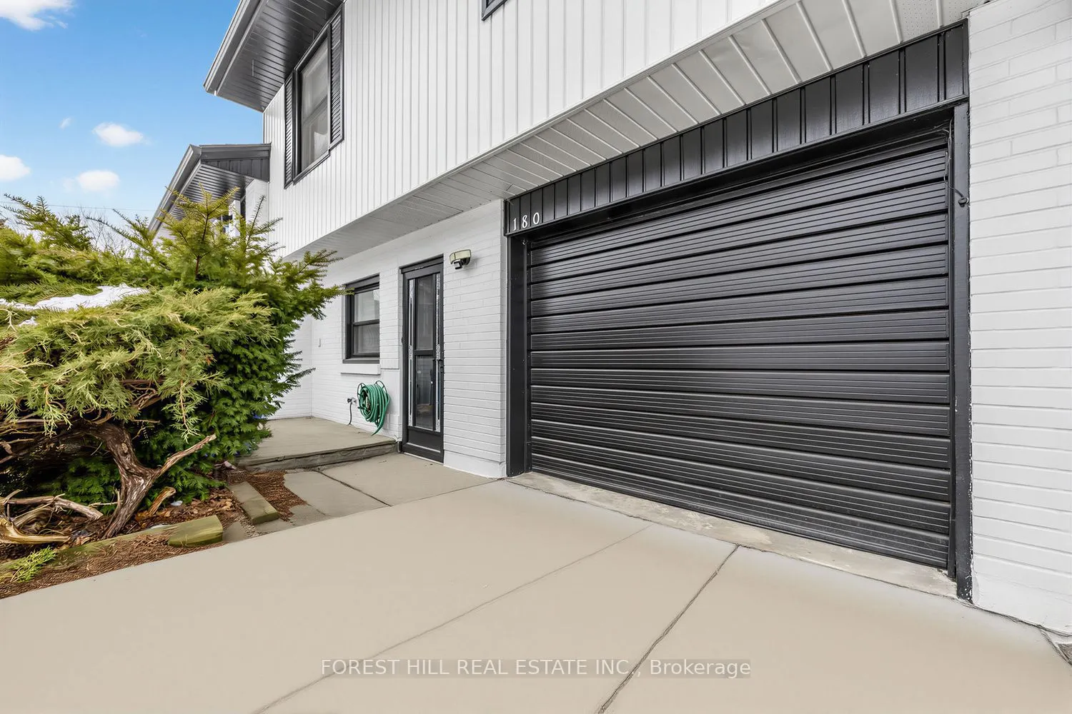 180 Glenwood Crescent
