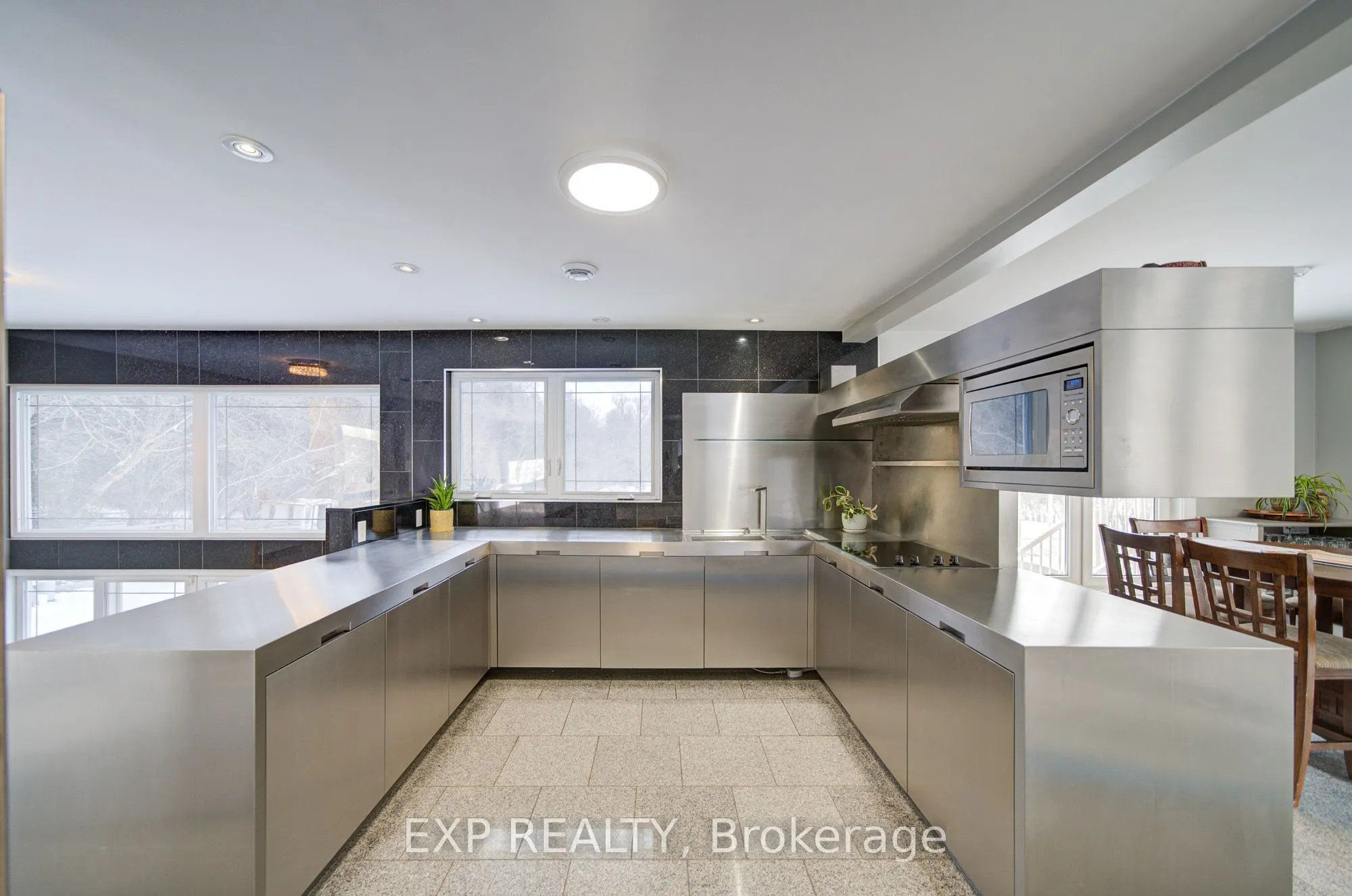 3505 Cochrane Street