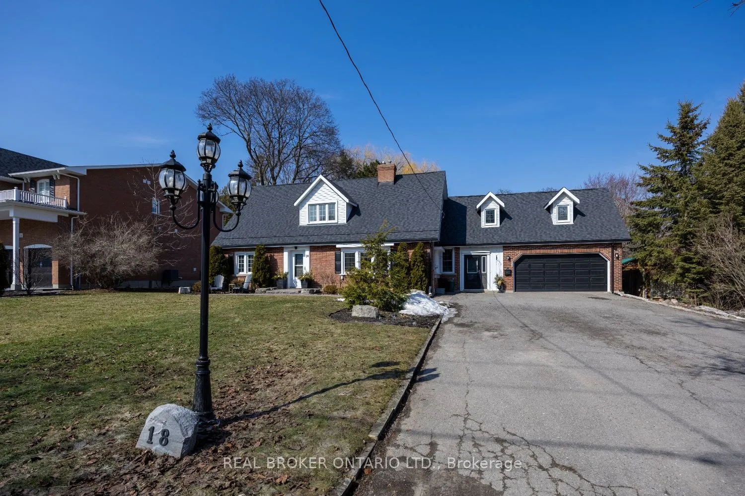 18 Concession Street W