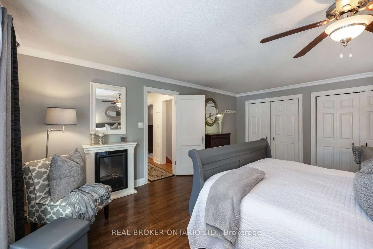 18 Concession Street W