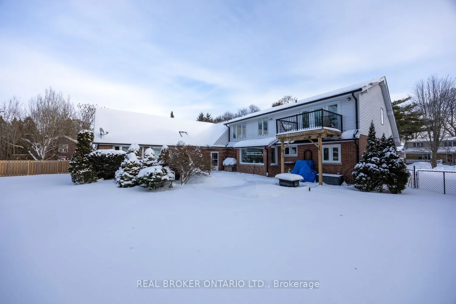 18 Concession Street W