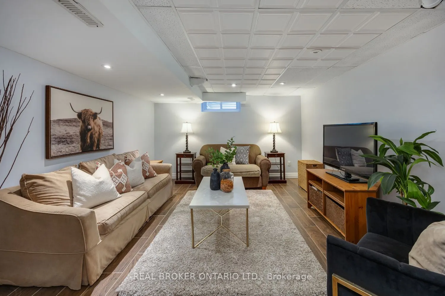 18 Concession Street W