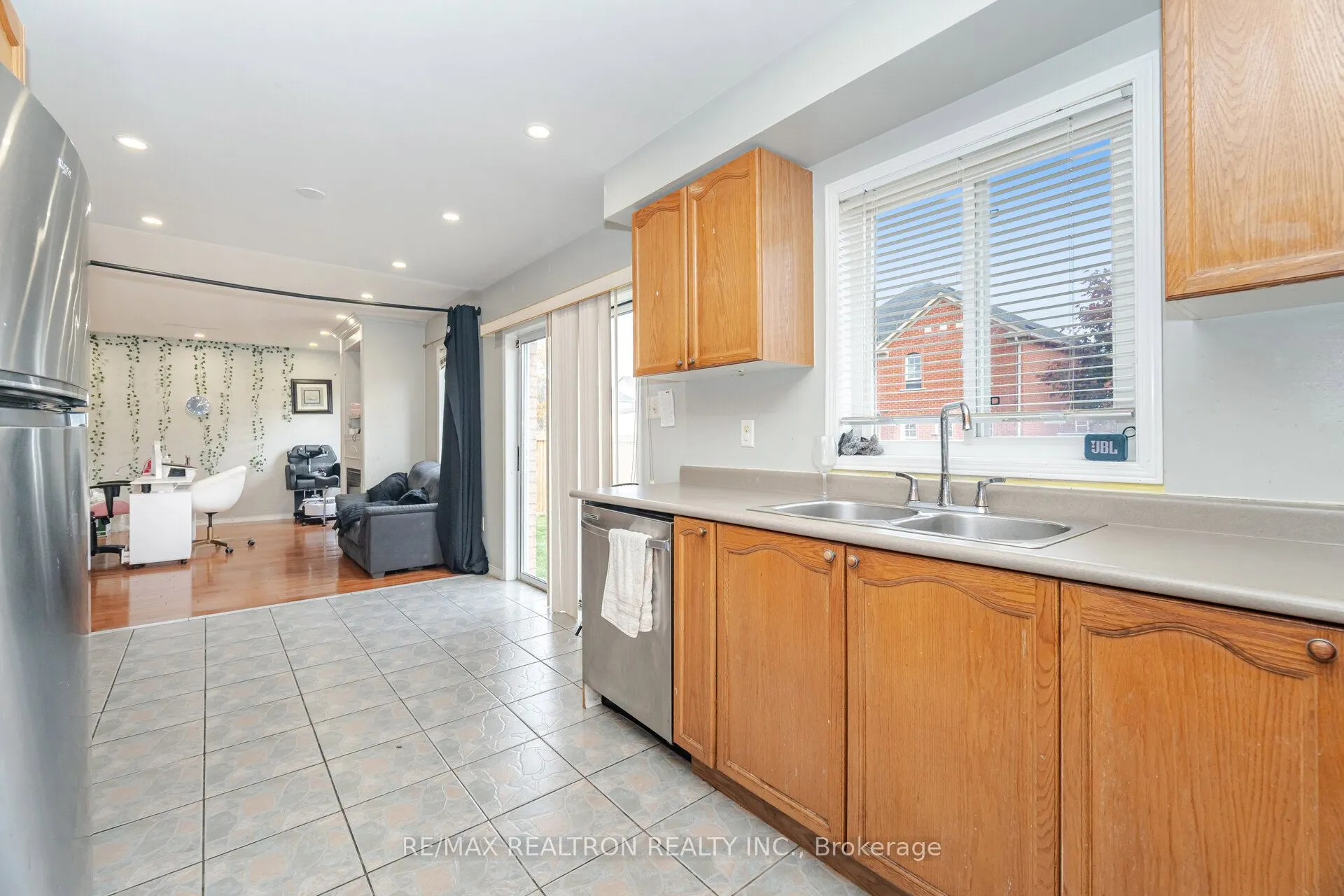 58 Bradbury Crescent