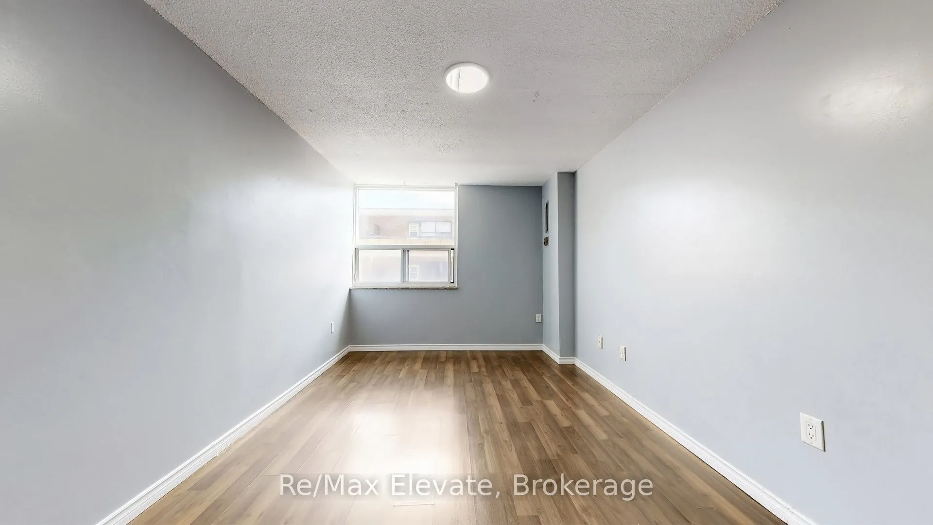 4060 Lawrence Avenue E #204