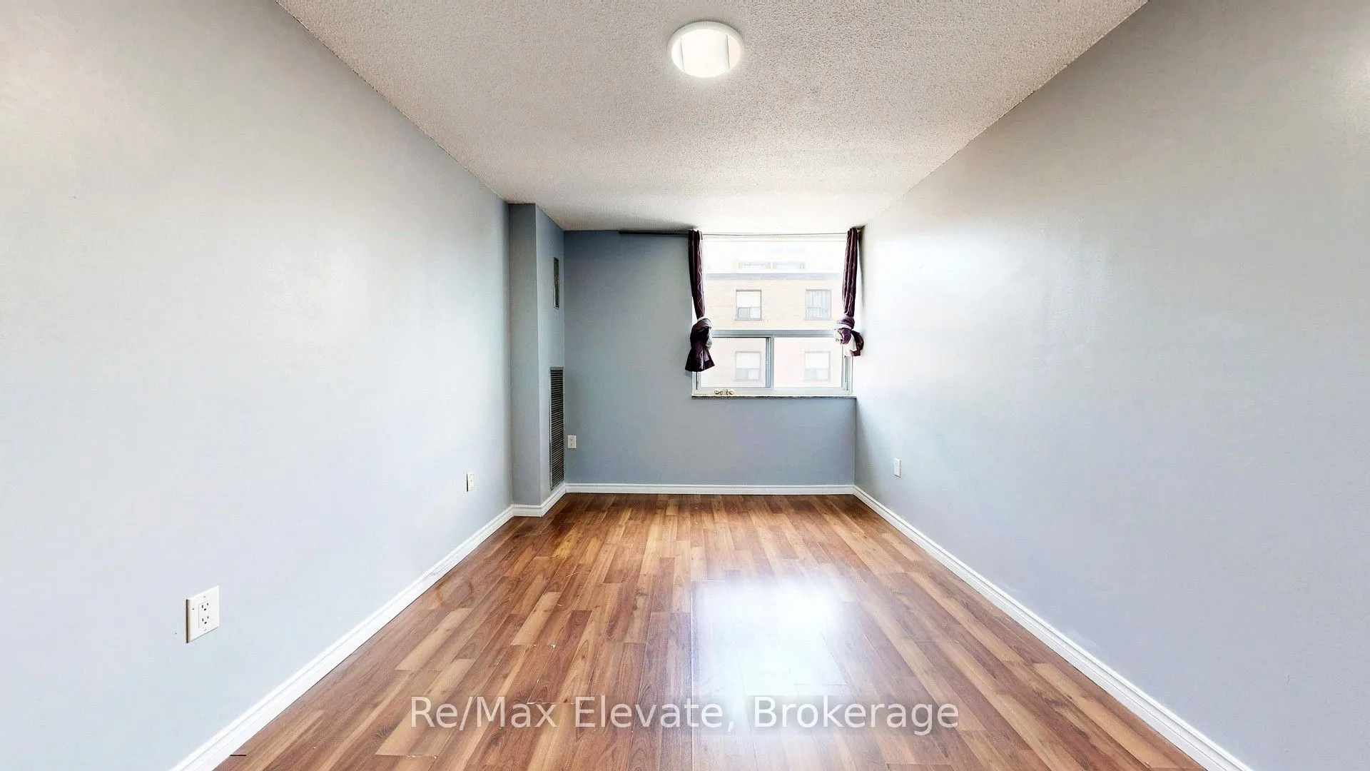 4060 Lawrence Avenue E #204