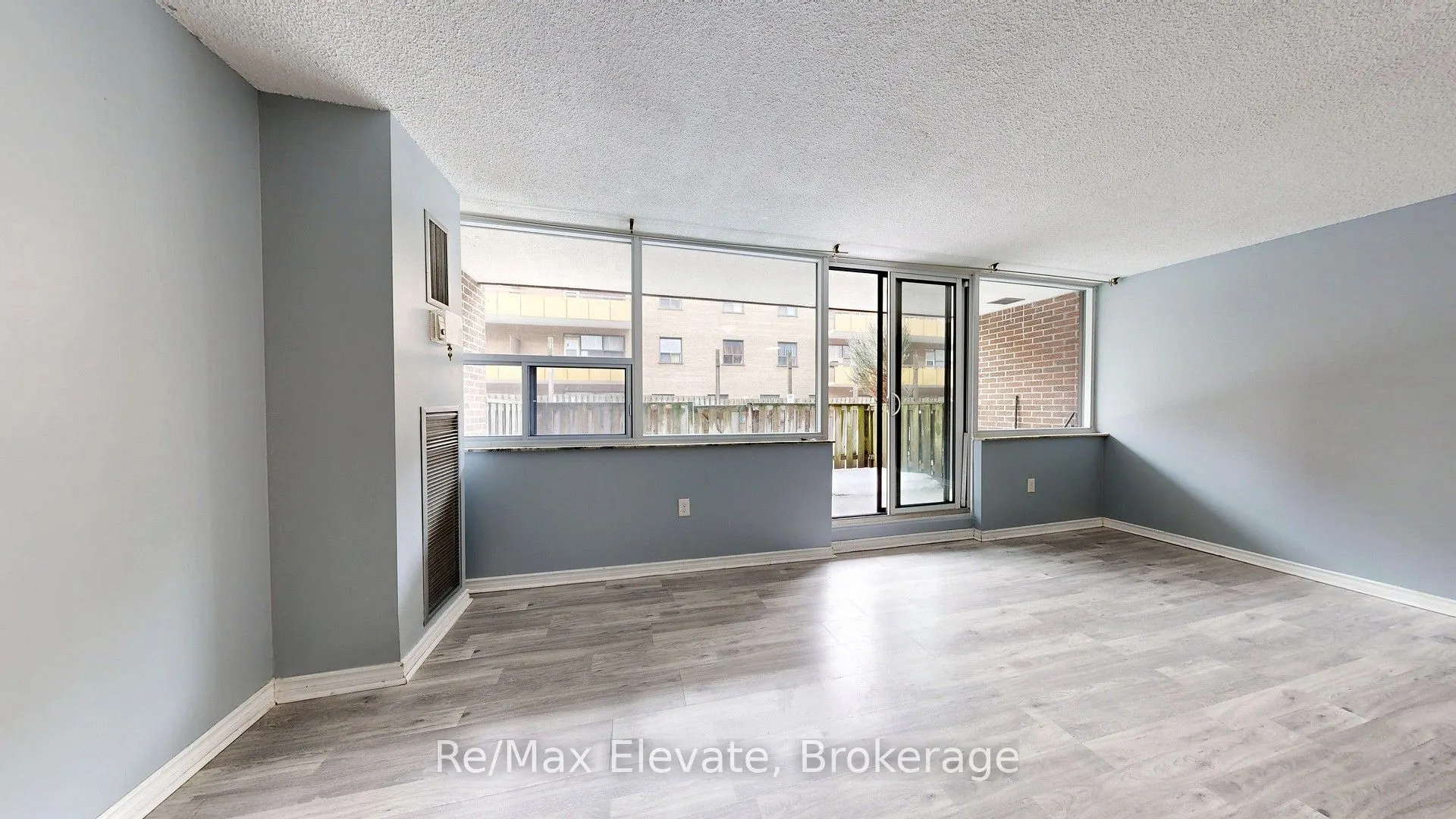 4060 Lawrence Avenue E #204