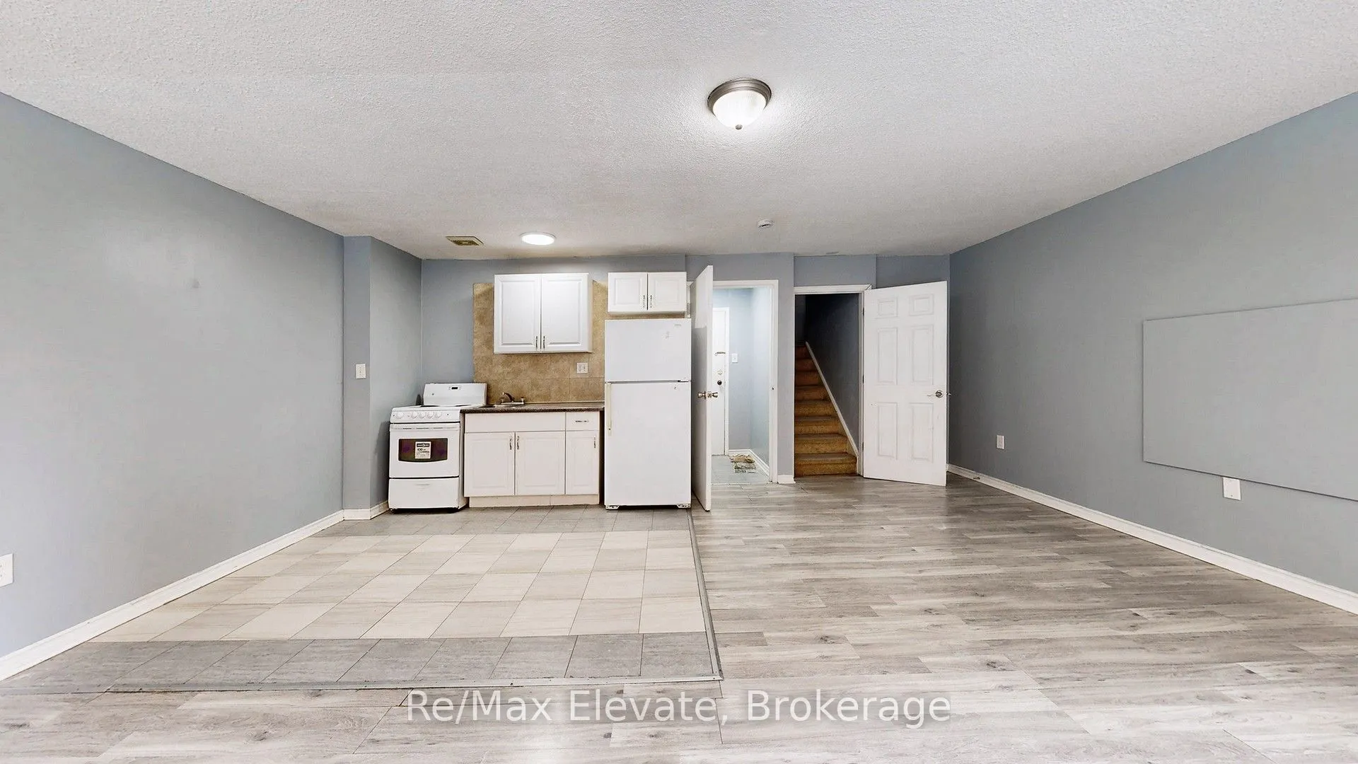 4060 Lawrence Avenue E #204