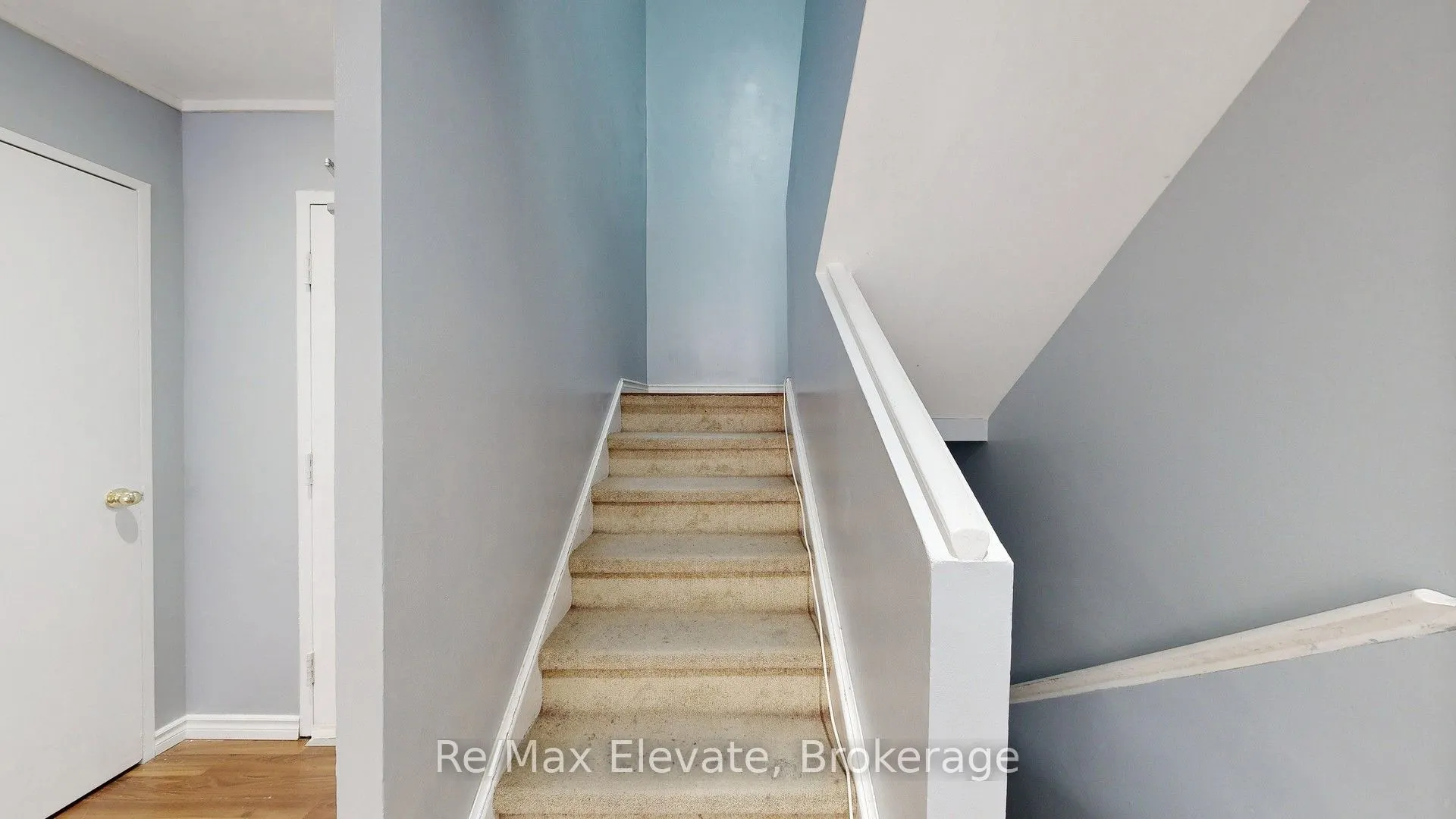 4060 Lawrence Avenue E #204