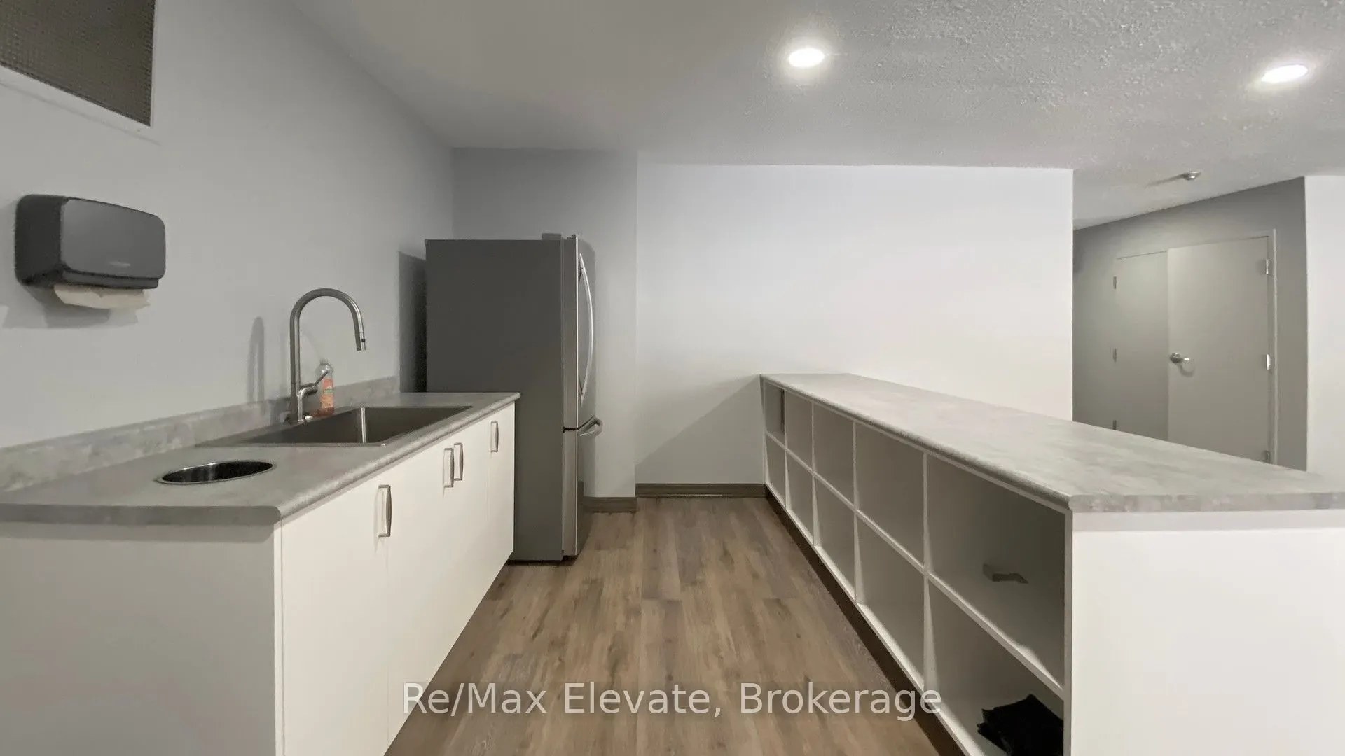 4060 Lawrence Avenue E #204