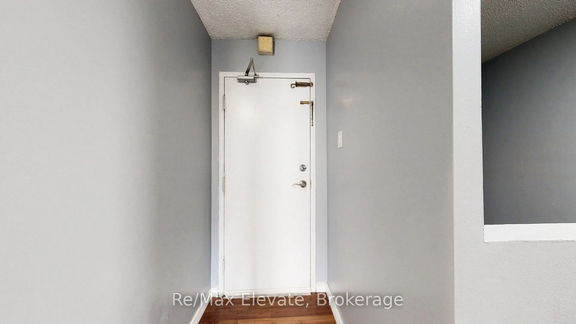 4060 Lawrence Avenue E #204