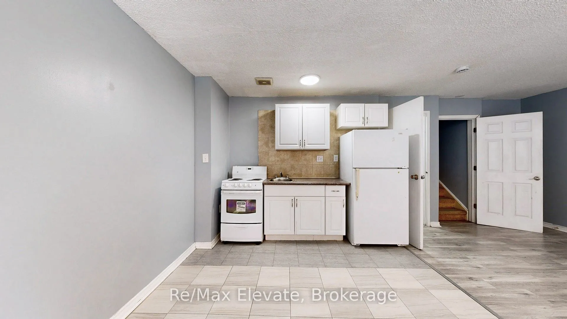 4060 Lawrence Avenue E #204