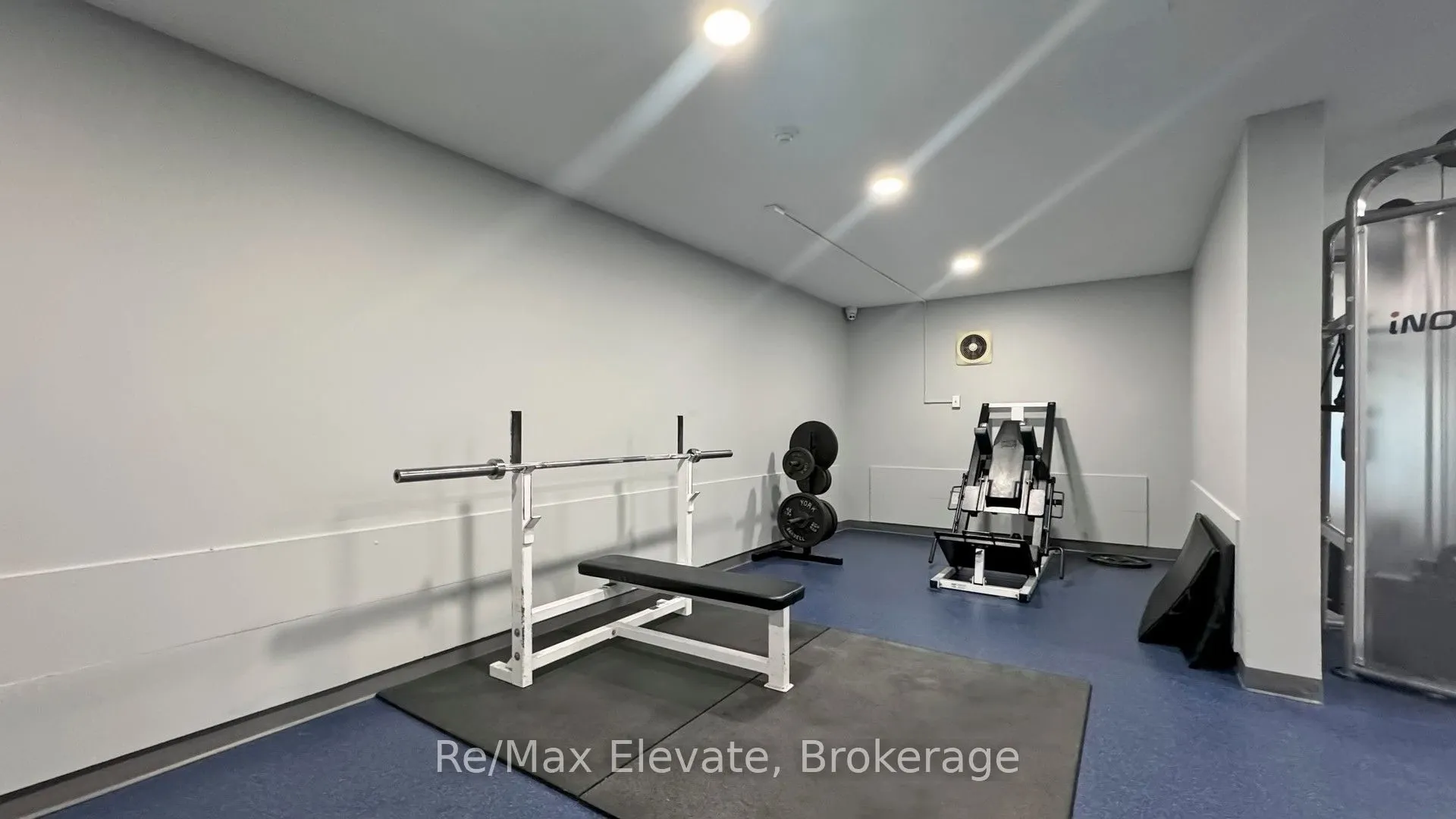 4060 Lawrence Avenue E #204