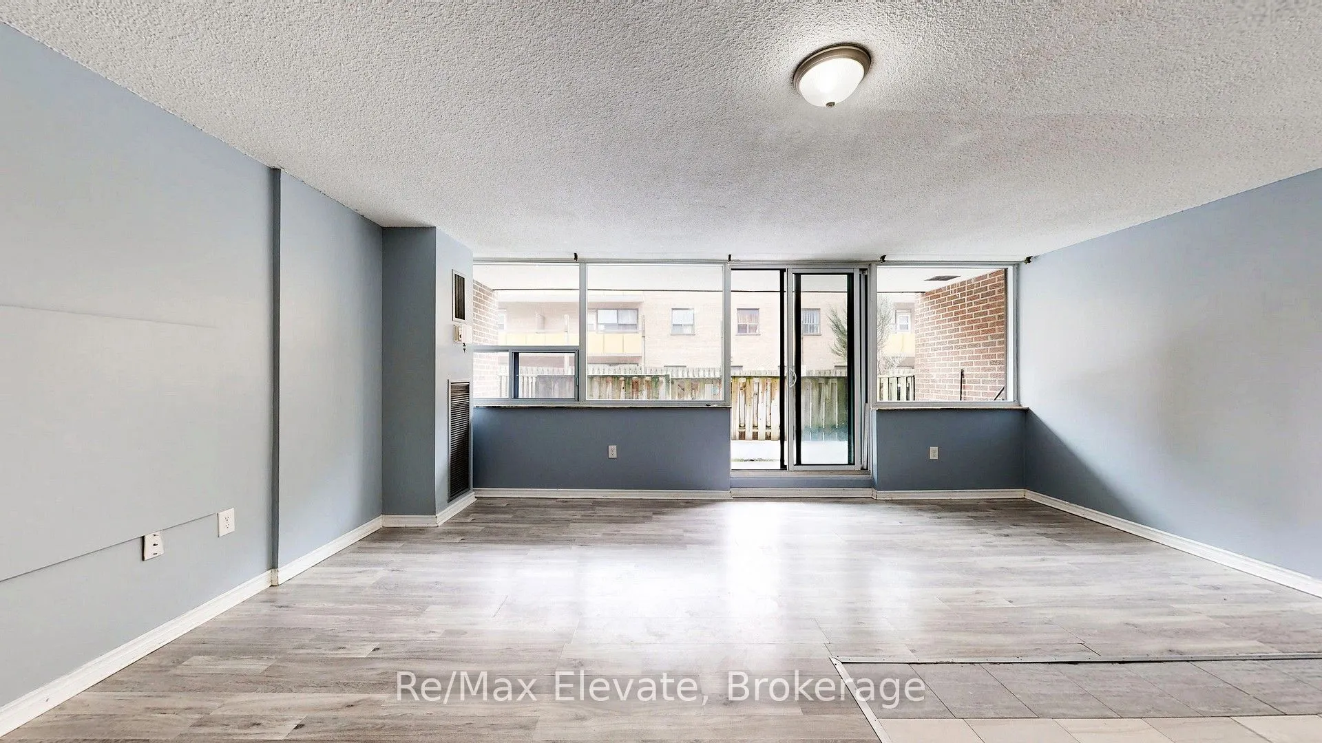 4060 Lawrence Avenue E #204