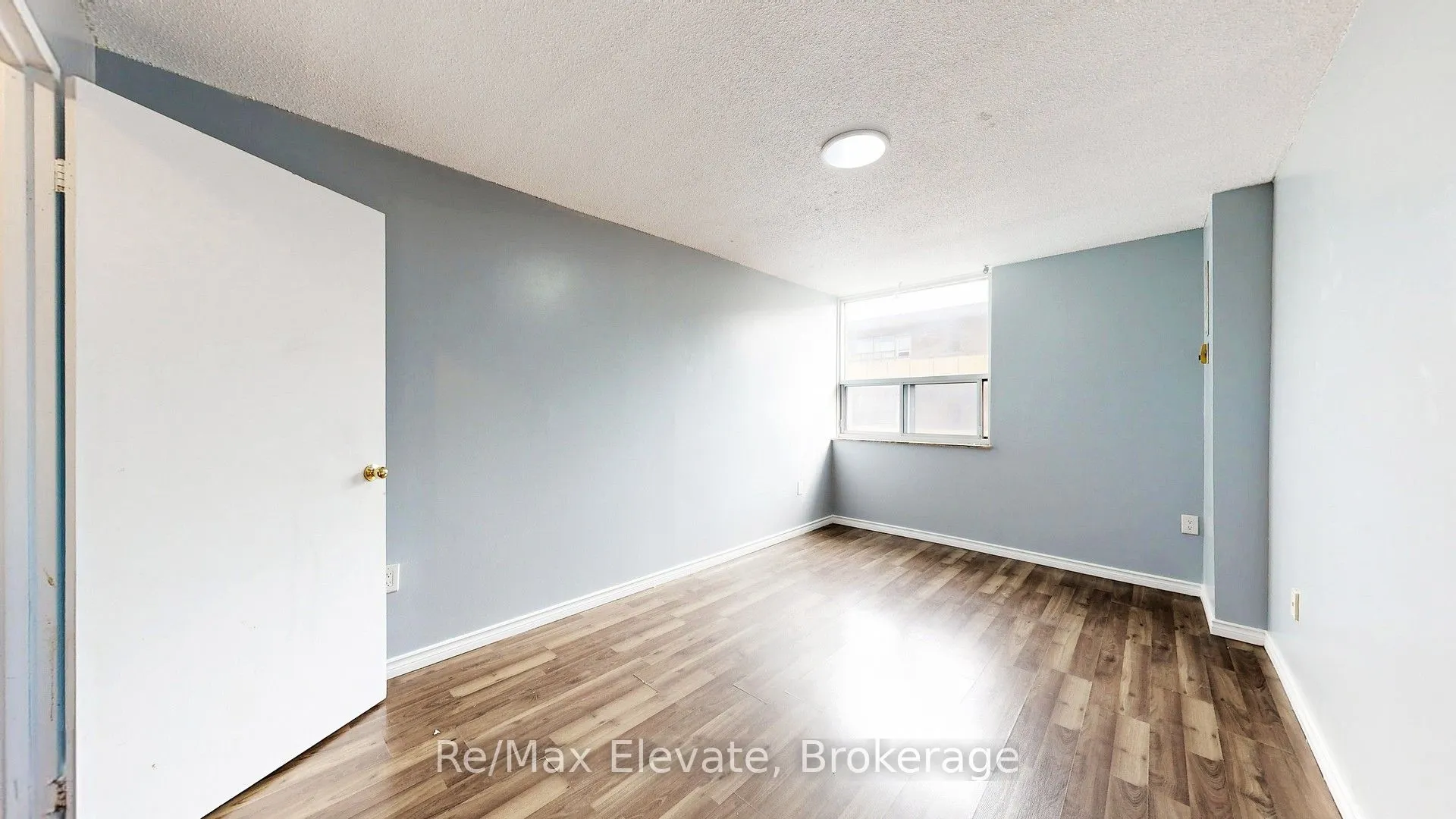 4060 Lawrence Avenue E #204