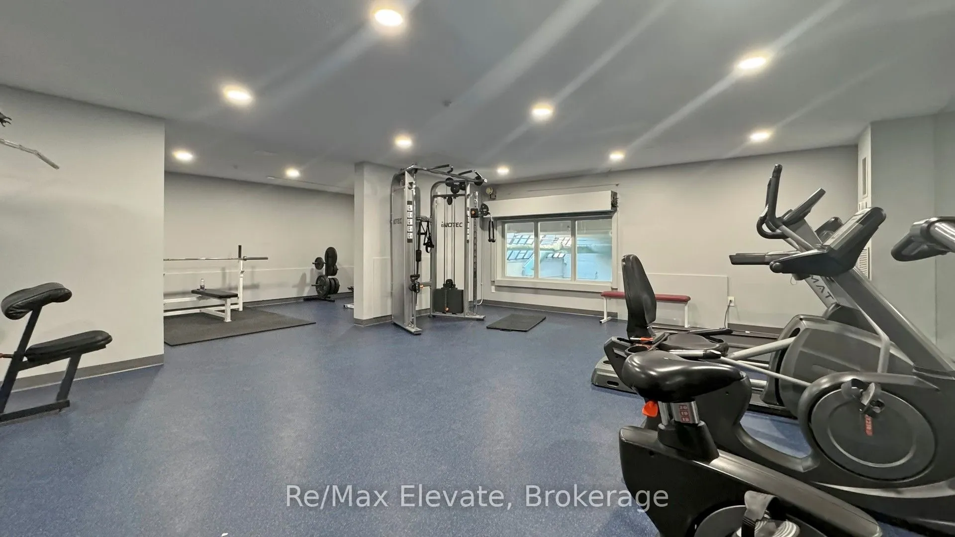 4060 Lawrence Avenue E #204