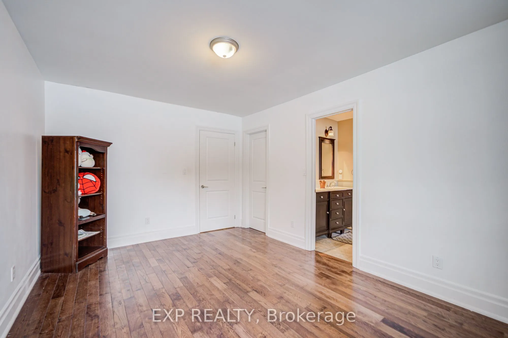 11 Bellvare Crescent