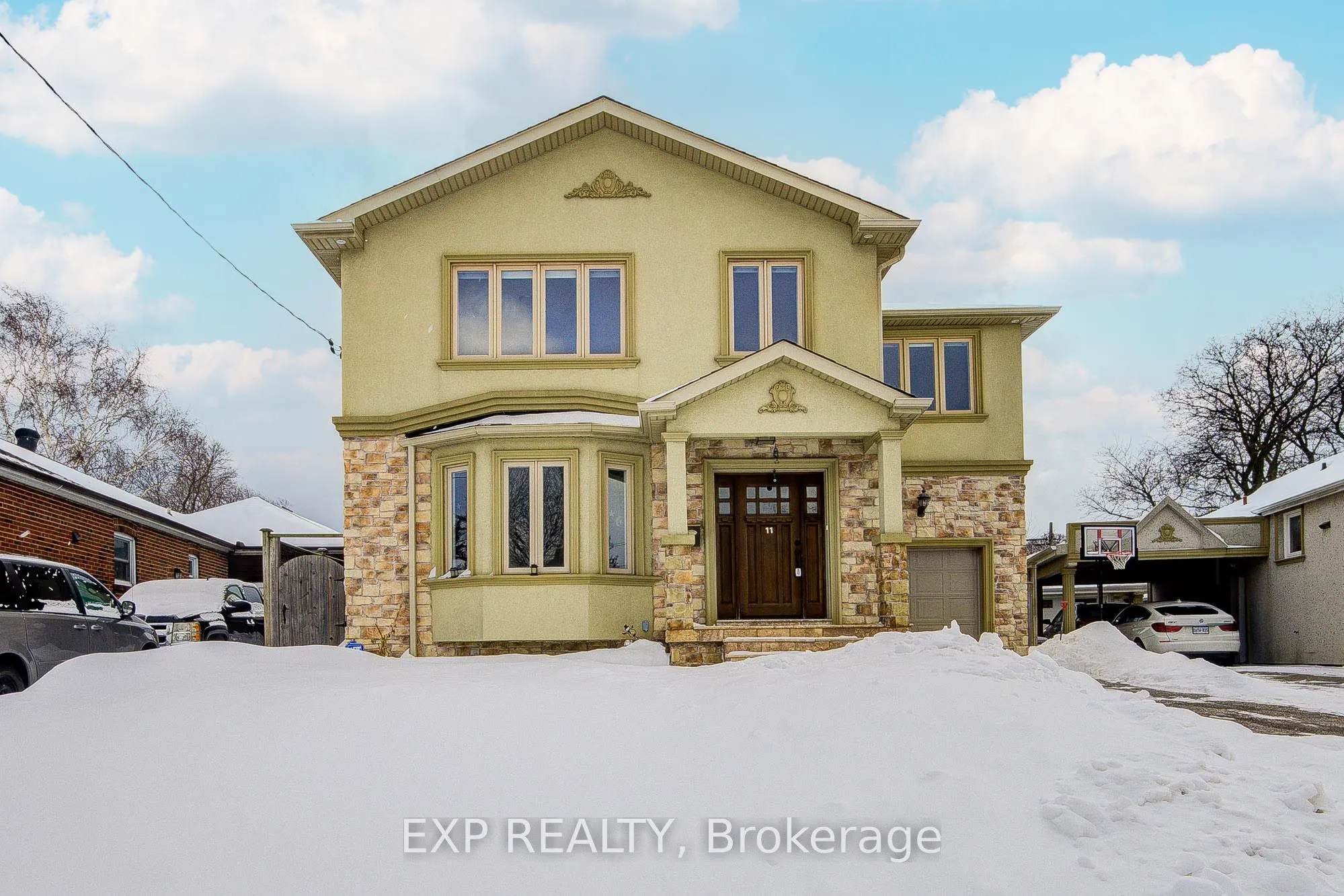 11 Bellvare Crescent