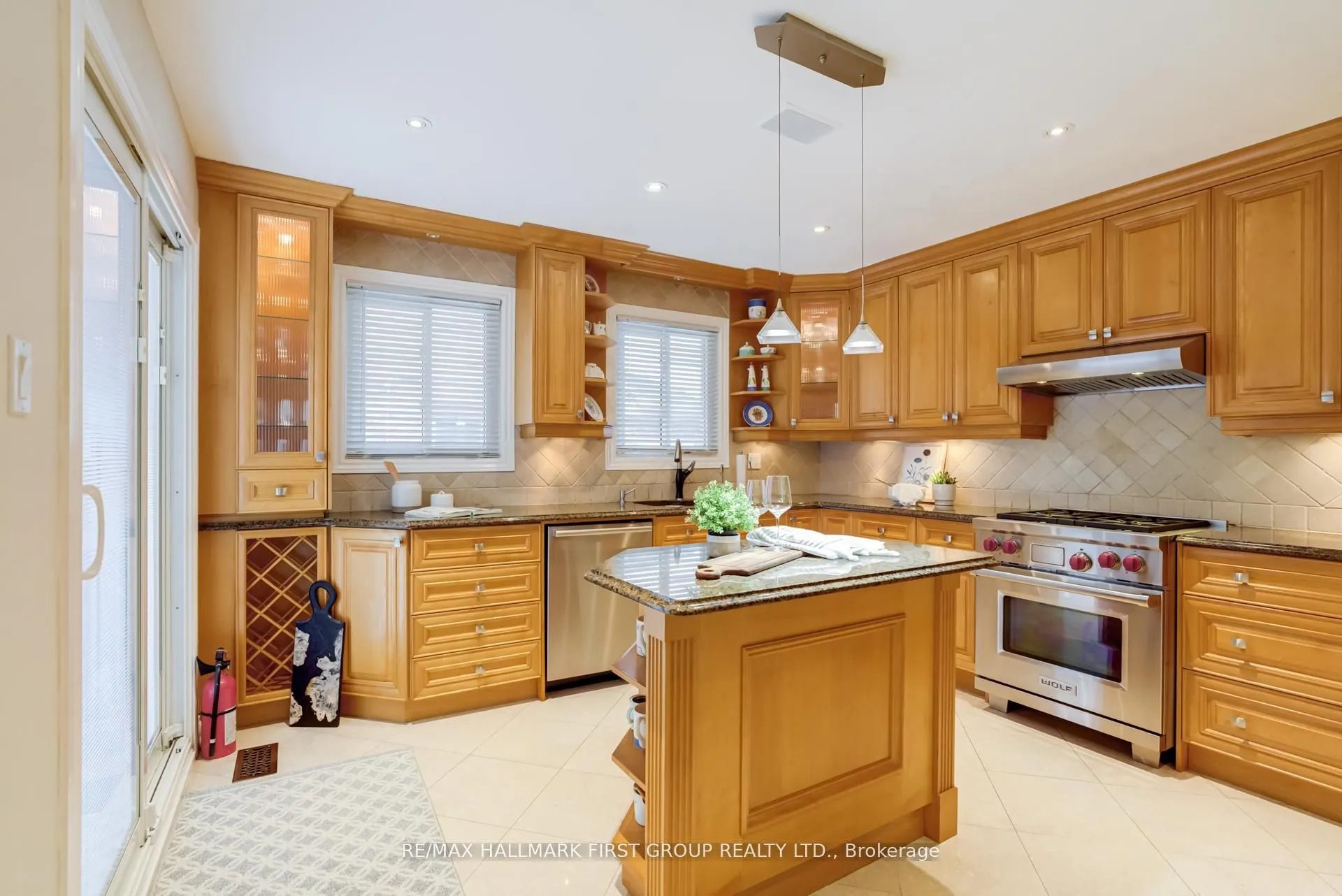 520 McLeod Crescent