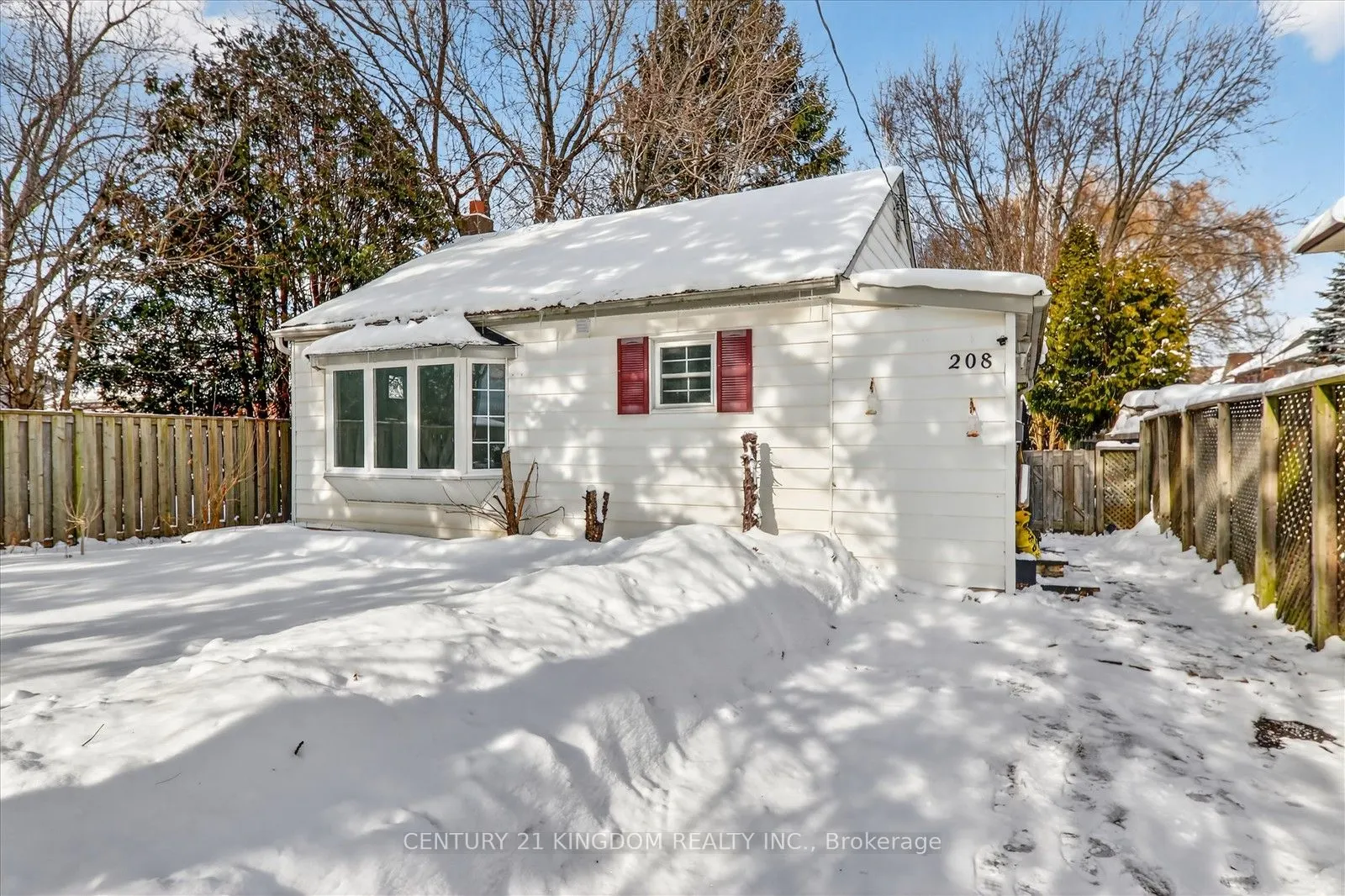 208 Palmerston Avenue